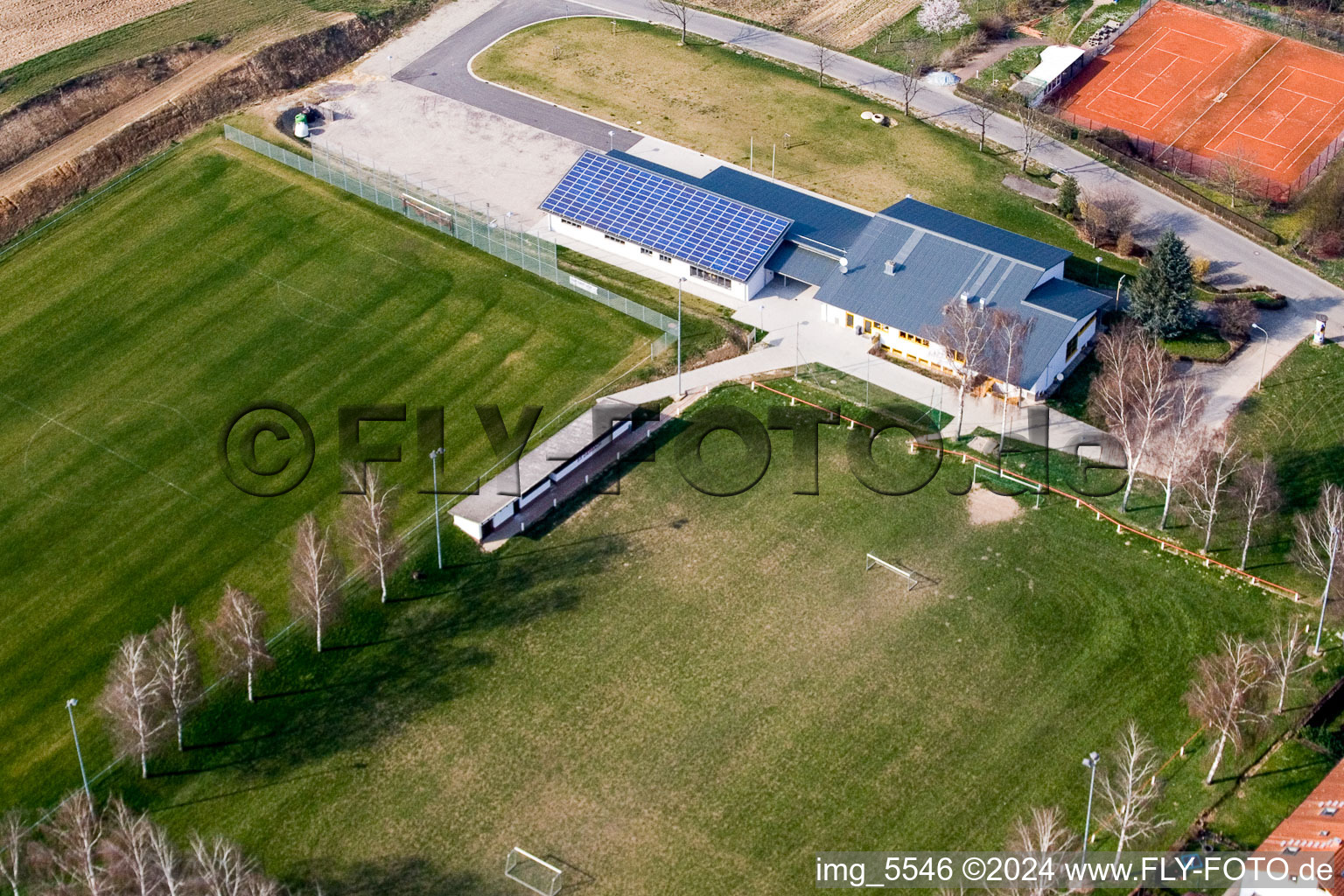 Hergersweiler dans le département Rhénanie-Palatinat, Allemagne depuis l'avion