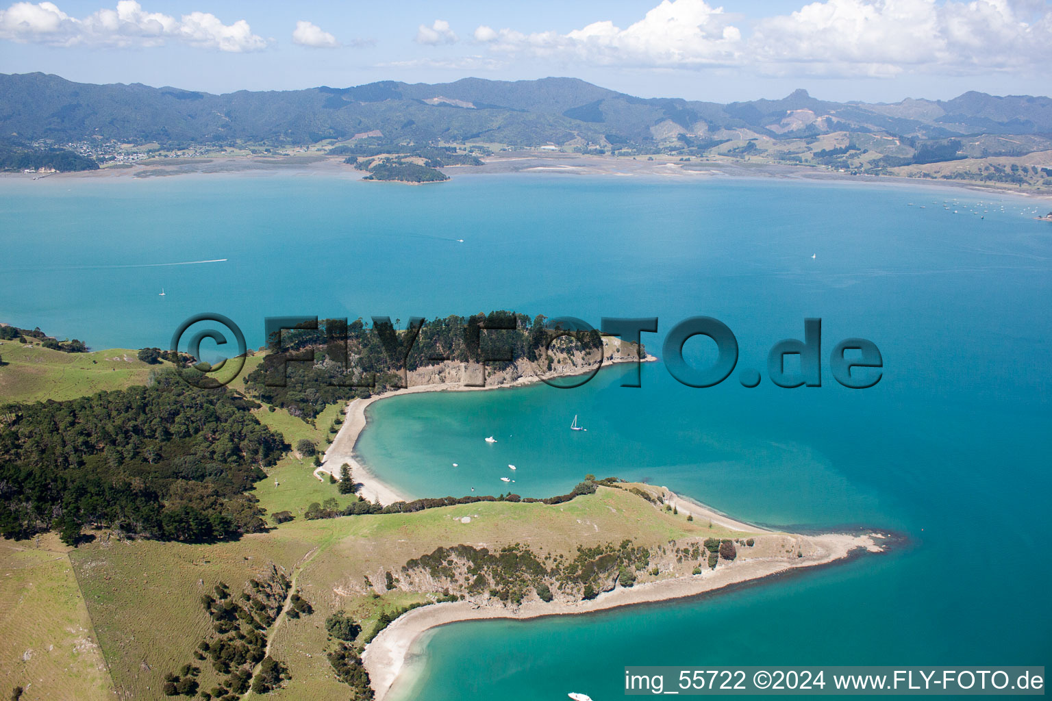 Vue d'oiseau de Whanganui Island dans le département Waïkato, Nouvelle-Zélande