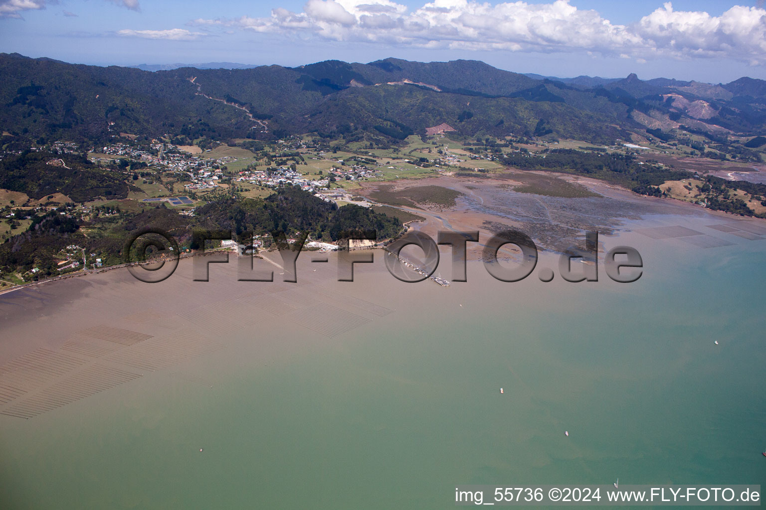 Vue aérienne de Coromandel dans le département Waïkato, Nouvelle-Zélande