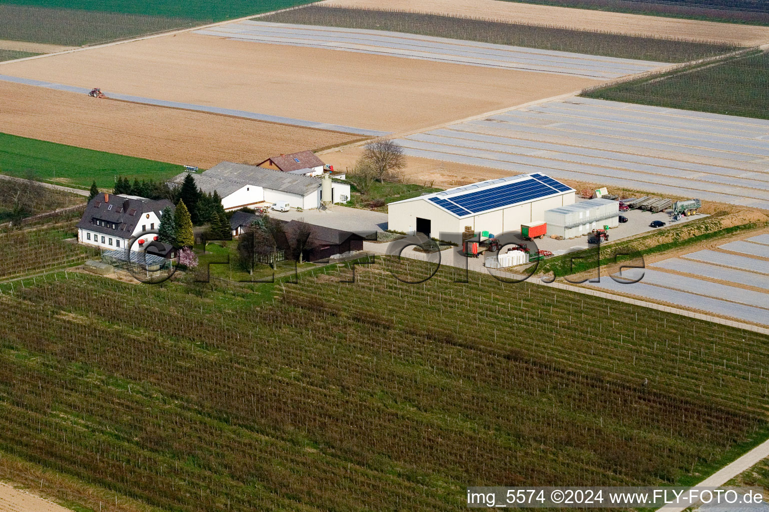 Le jardin du fermier à Winden dans le département Rhénanie-Palatinat, Allemagne vue d'en haut