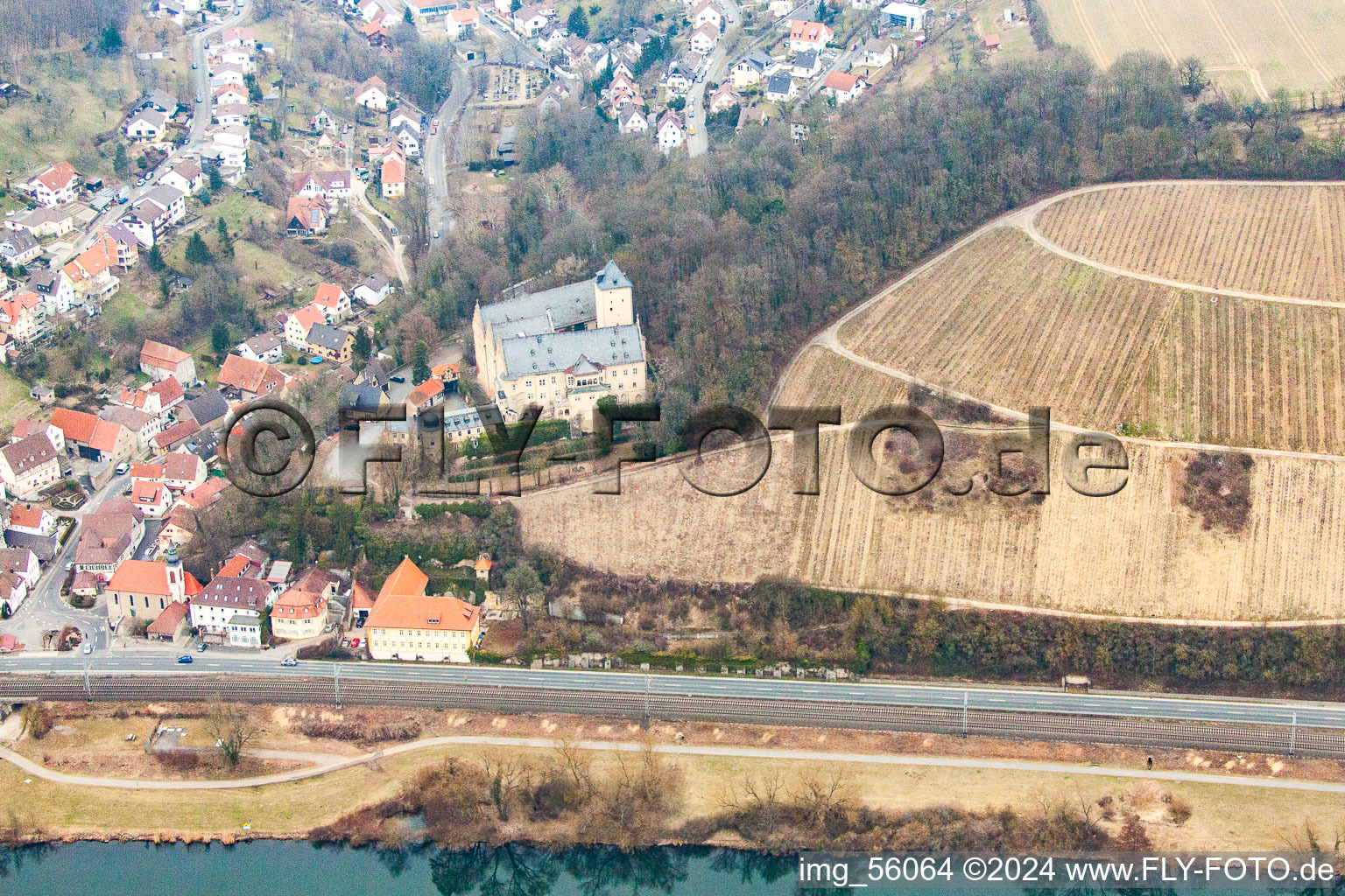 Vue d'oiseau de Mainberg dans le département Bavière, Allemagne