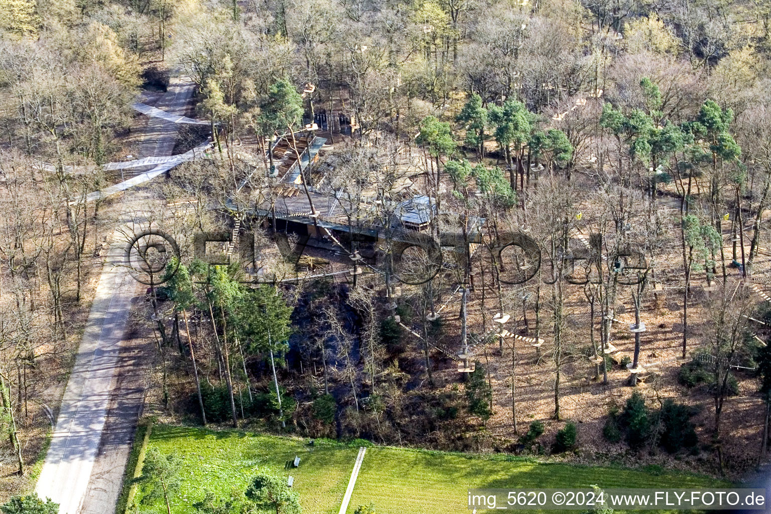 Vue aérienne de Parc d'escalade sur Badallée à Kandel dans le département Rhénanie-Palatinat, Allemagne