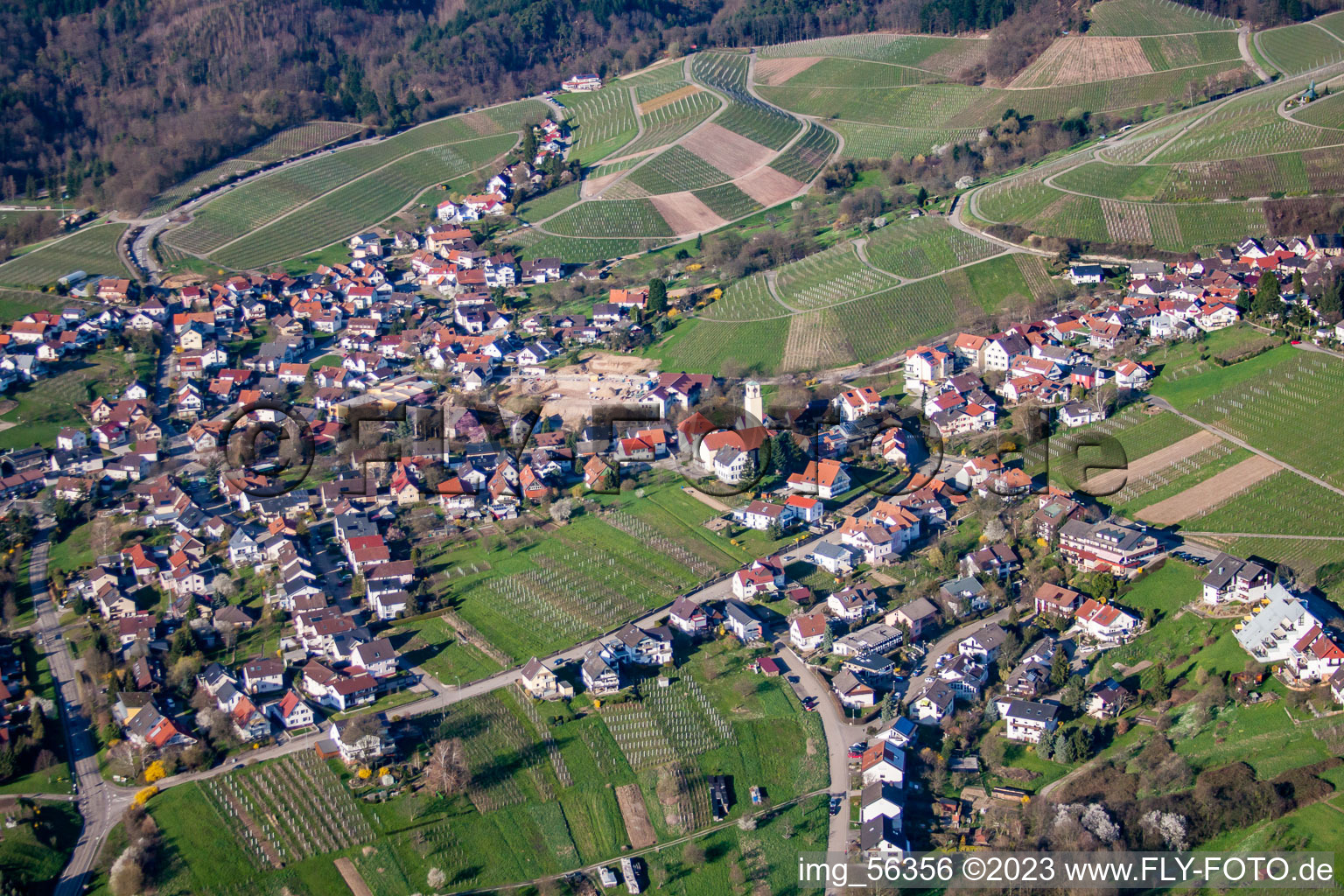 Vue aérienne de Du sud à le quartier Varnhalt in Baden-Baden dans le département Bade-Wurtemberg, Allemagne