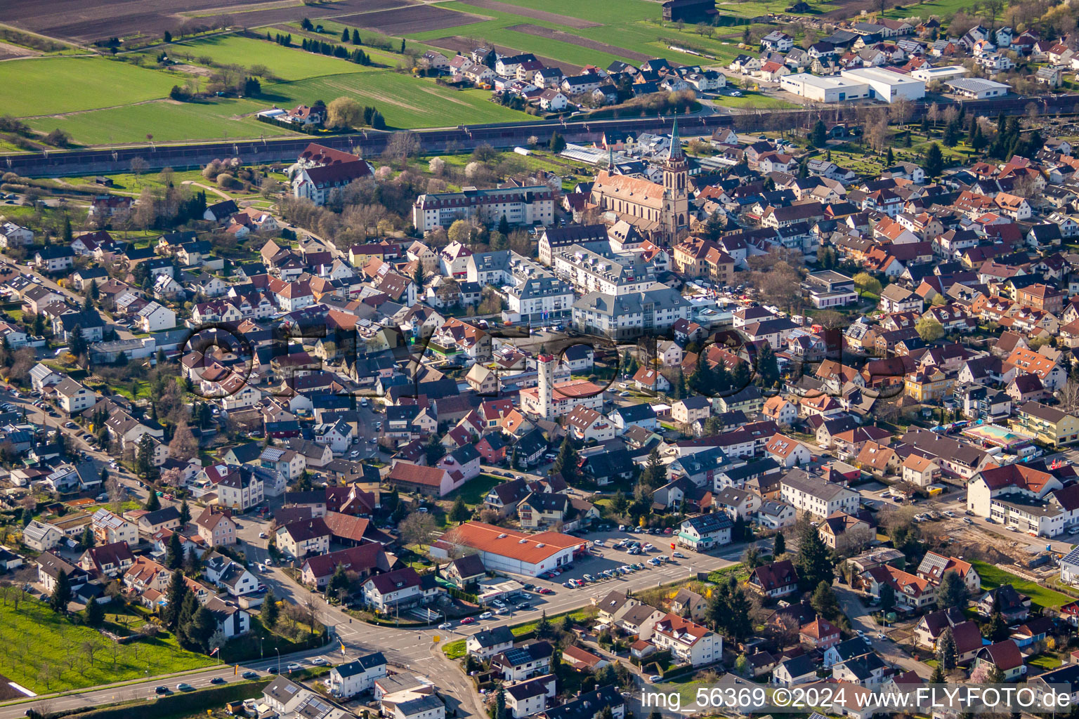 Vue aérienne de Du sud-est à Sinzheim dans le département Bade-Wurtemberg, Allemagne