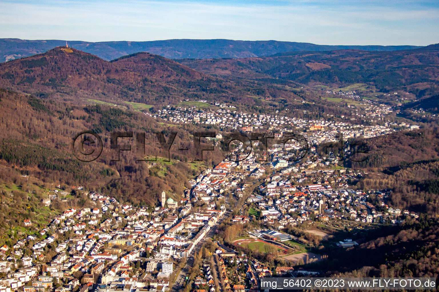 Vue aérienne de De l'ouest à le quartier Oos in Baden-Baden dans le département Bade-Wurtemberg, Allemagne