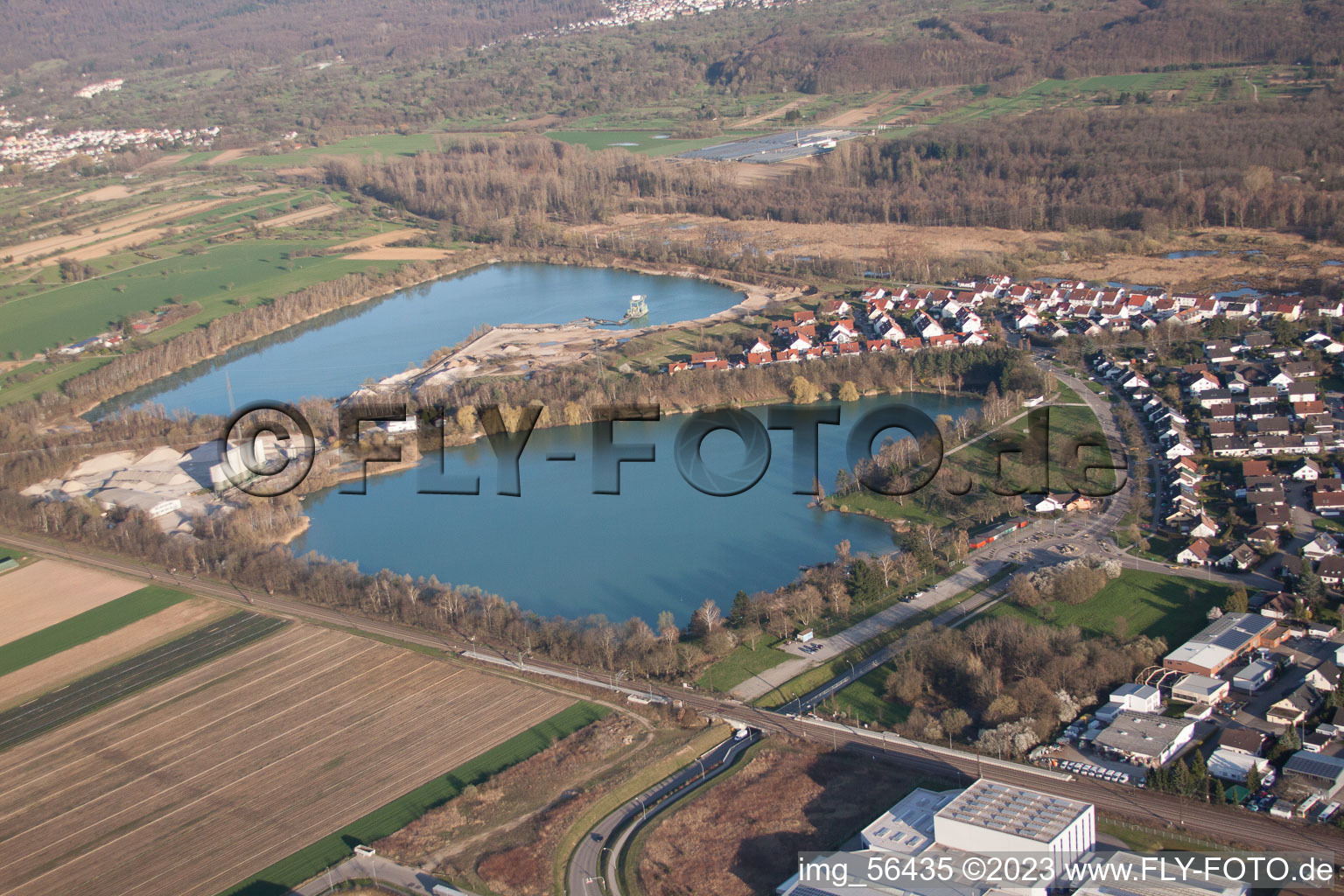 Vue aérienne de Lac Kaltenbach à Muggensturm dans le département Bade-Wurtemberg, Allemagne