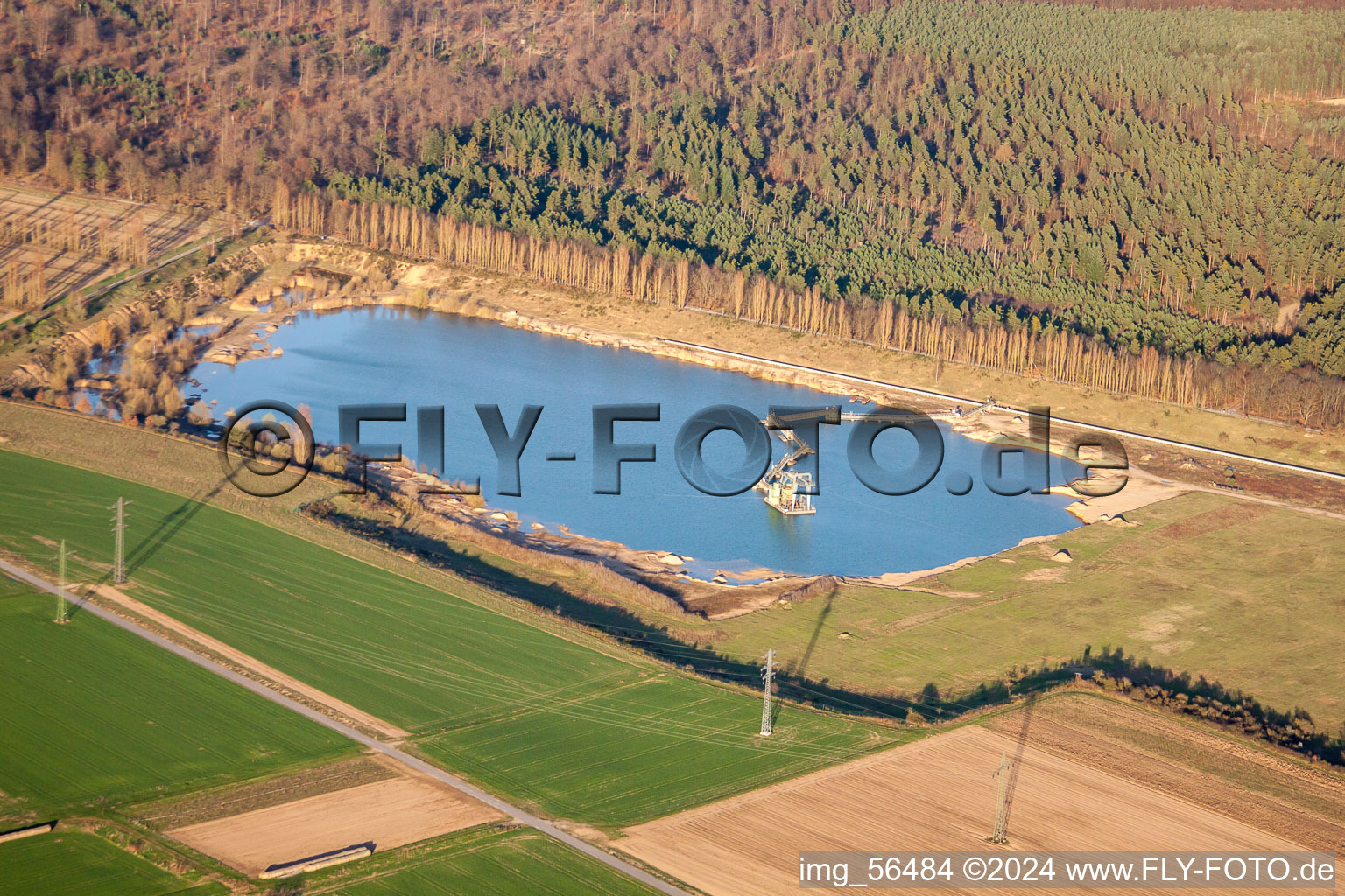 Vue aérienne de Gravière à Hardtwald à Durmersheim dans le département Bade-Wurtemberg, Allemagne