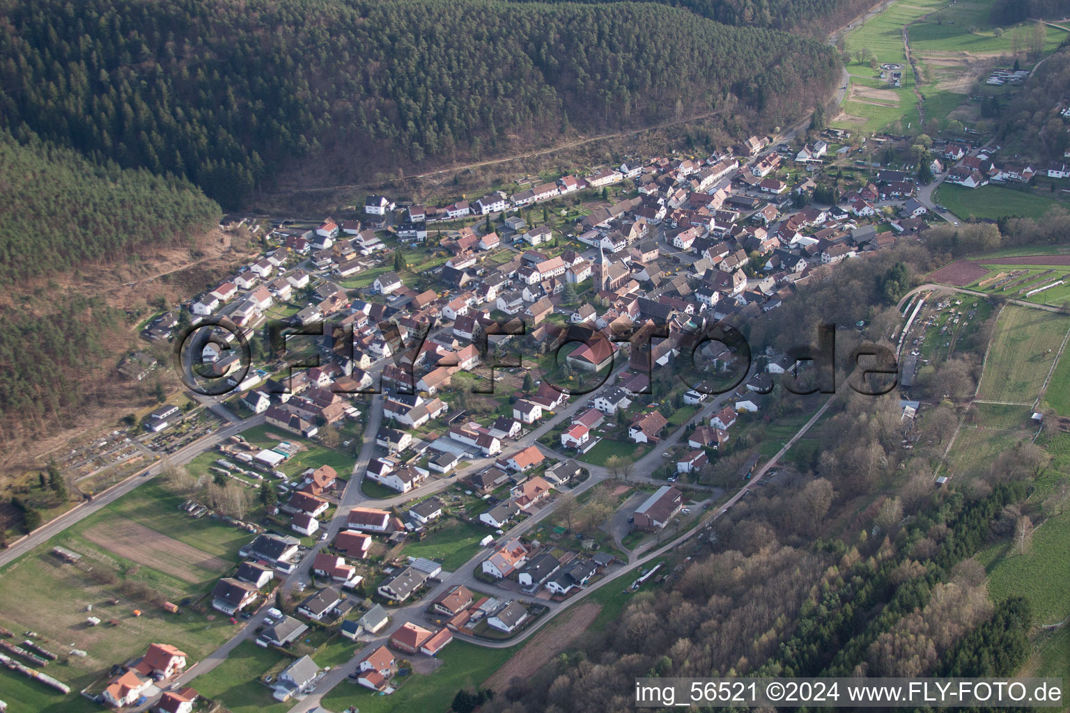 Vorderweidenthal dans le département Rhénanie-Palatinat, Allemagne d'un drone