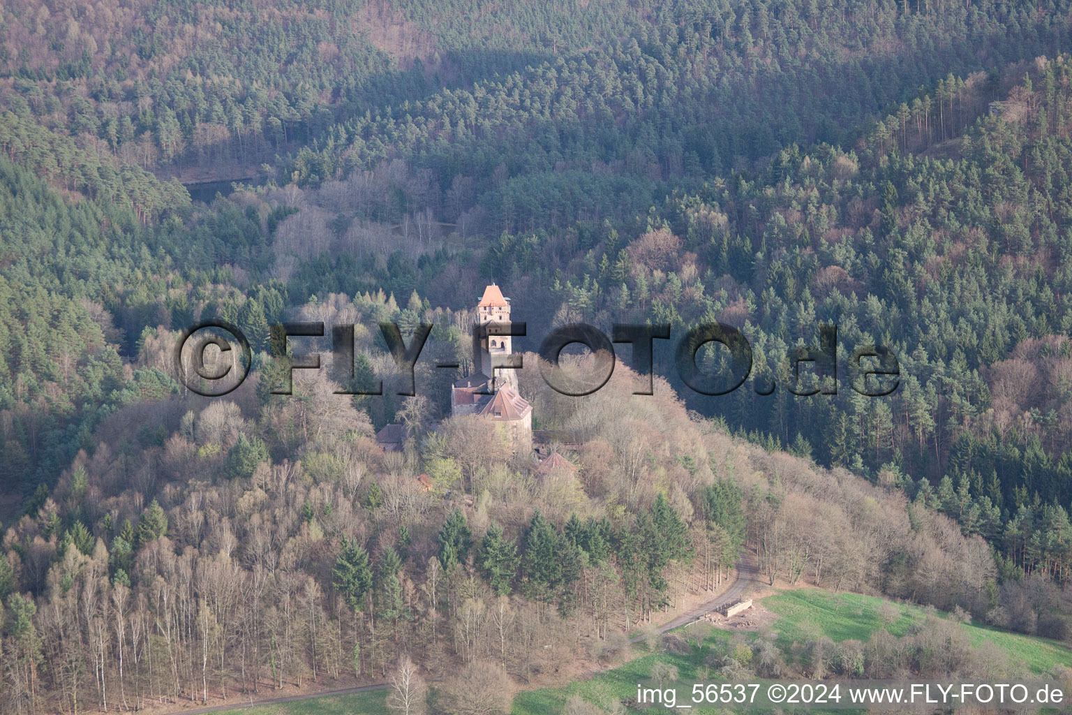 Erlenbach bei Dahn dans le département Rhénanie-Palatinat, Allemagne depuis l'avion