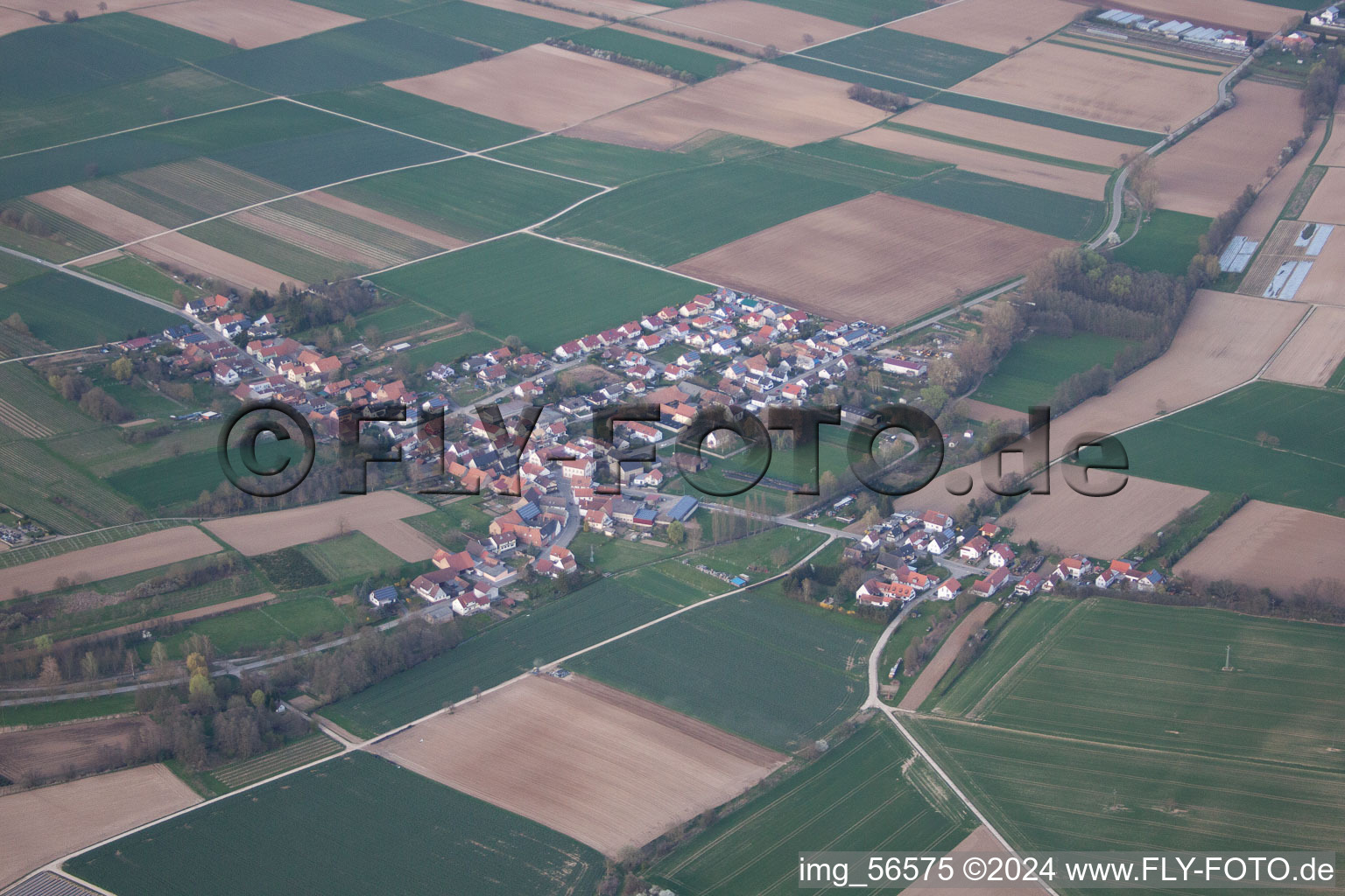 Kleinsteinfeld à Steinfeld dans le département Rhénanie-Palatinat, Allemagne hors des airs