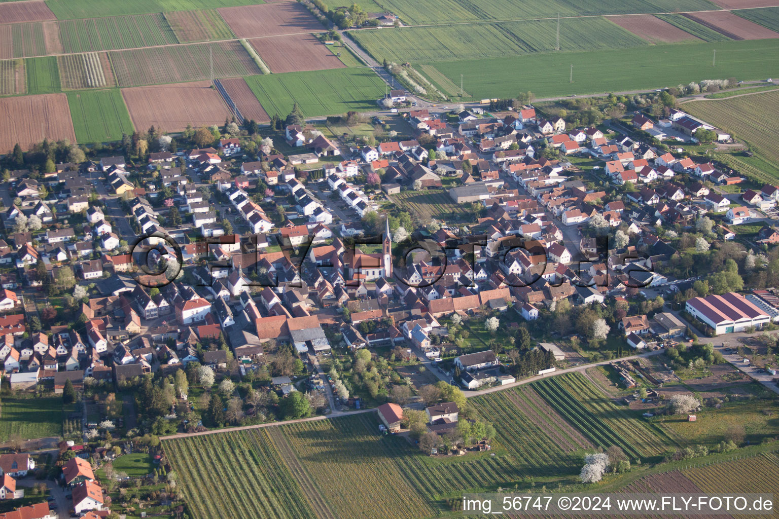 Quartier Niederhochstadt in Hochstadt dans le département Rhénanie-Palatinat, Allemagne du point de vue du drone