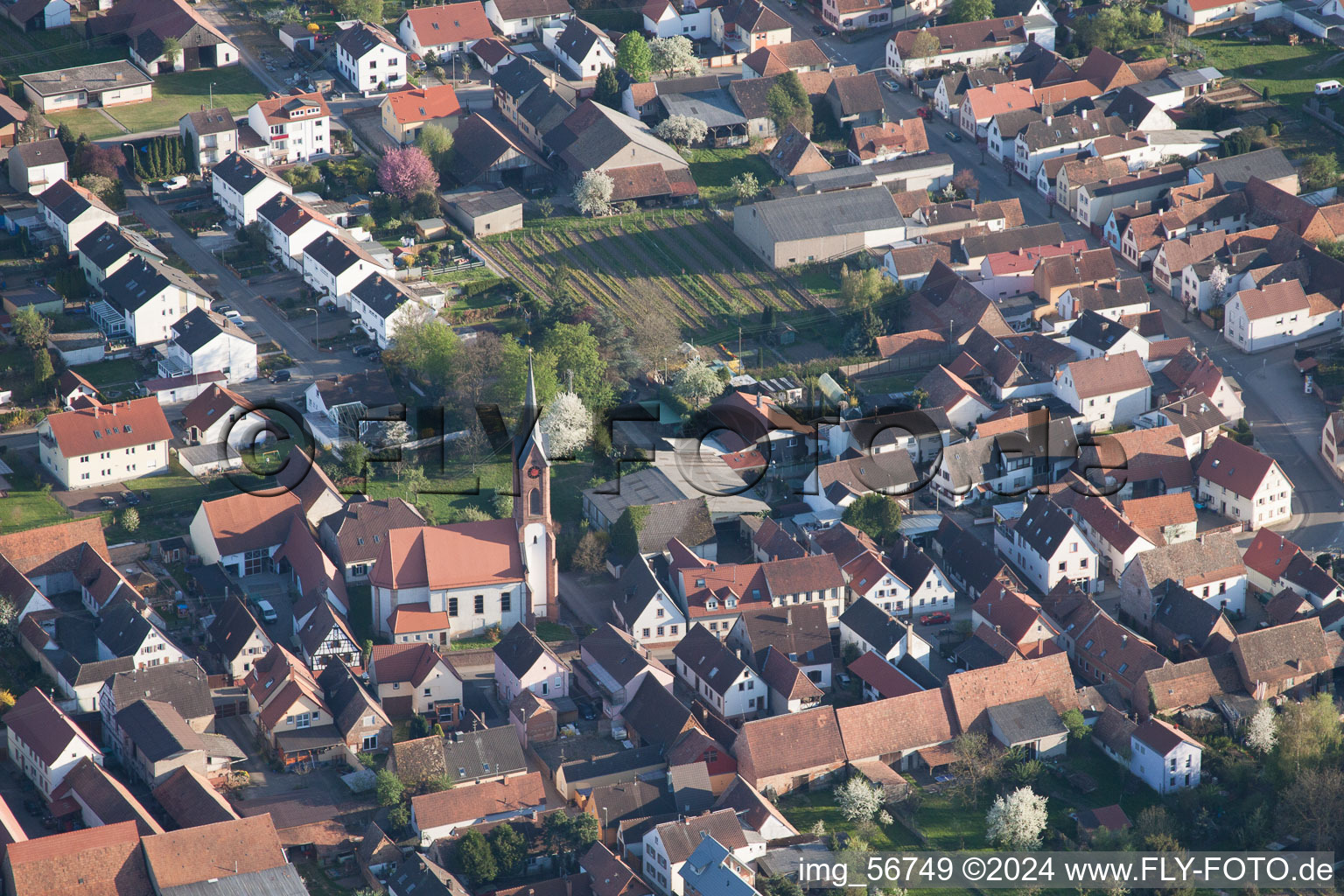 Hochstadt dans le département Rhénanie-Palatinat, Allemagne depuis l'avion