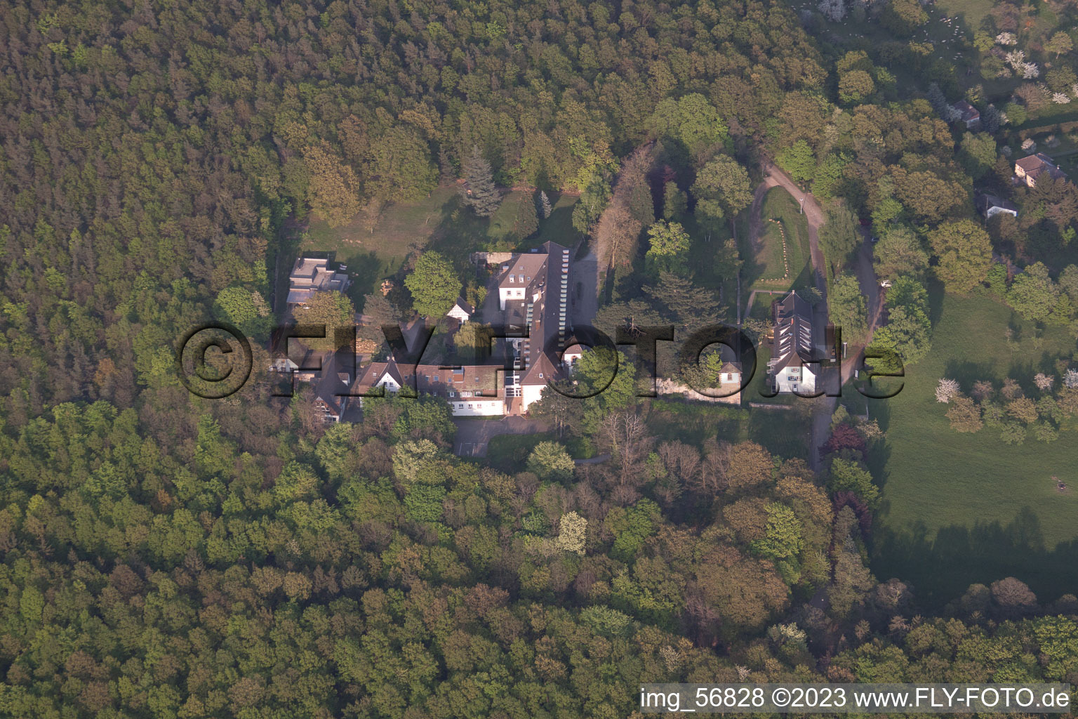 Image drone de Gœrsdorf dans le département Bas Rhin, France