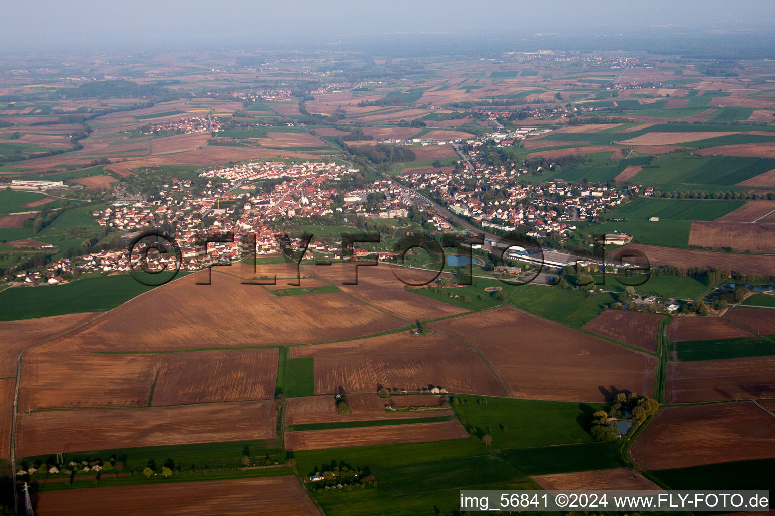 Vue aérienne de Soultz-sous-Forêts dans le département Bas Rhin, France