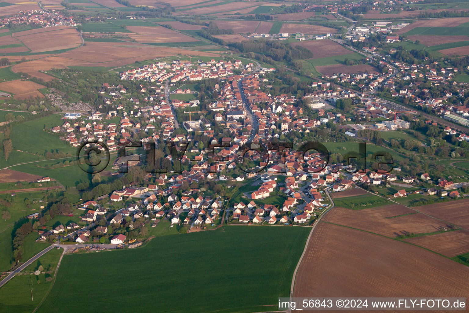 Photographie aérienne de Soultz-sous-Forêts dans le département Bas Rhin, France