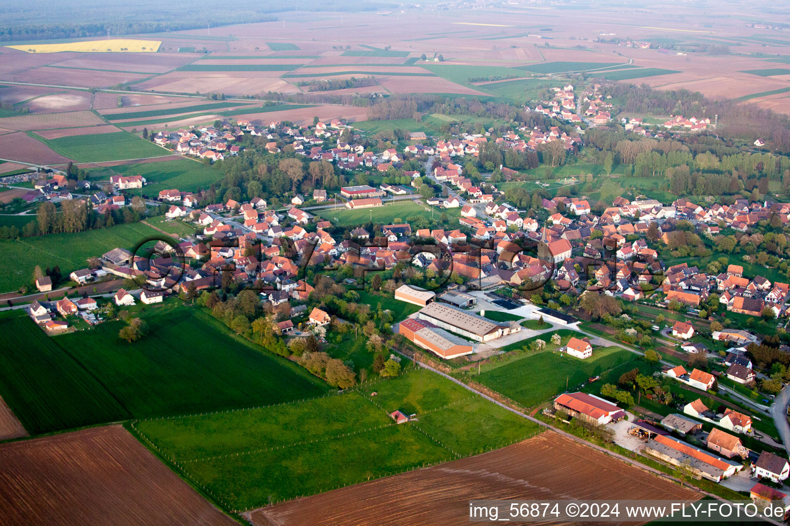 Enregistrement par drone de Riedseltz dans le département Bas Rhin, France