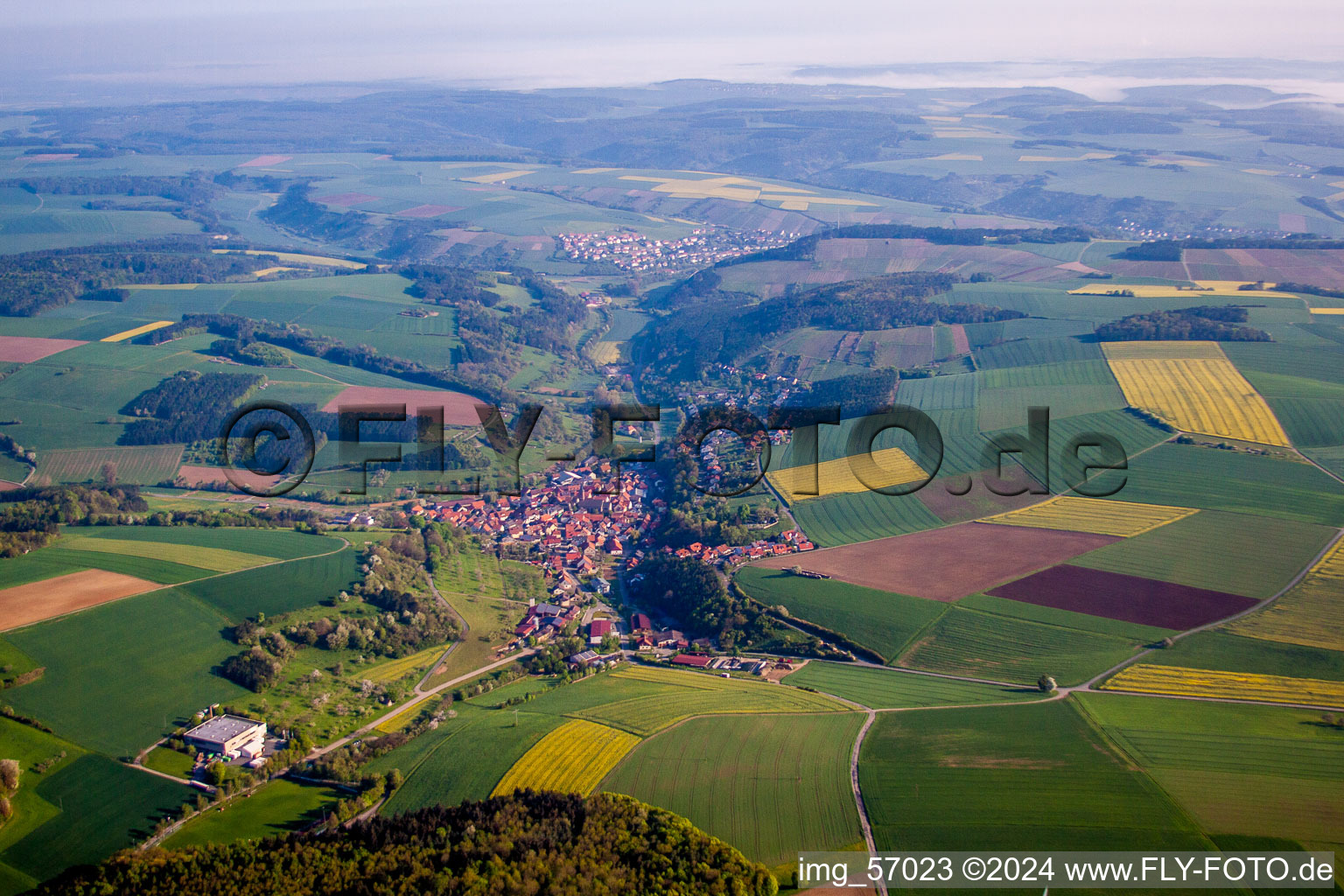 Vue aérienne de Dans le quartier Gissigheim à Königheim à Gissigheim dans le département Bade-Wurtemberg, Allemagne