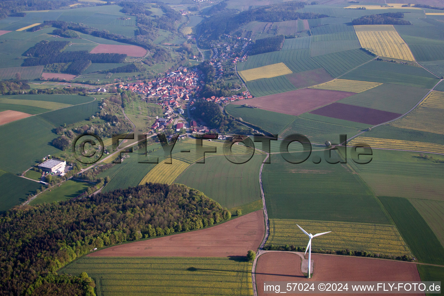 Vue aérienne de Gissigheim dans le département Bade-Wurtemberg, Allemagne