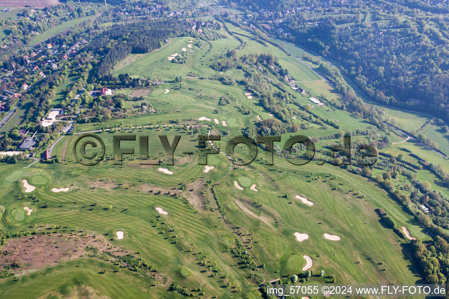 Vue aérienne de Club de golf Würzburg eV dans le quartier de Heidingsfeld à le quartier Heuchelhof in Würzburg dans le département Bavière, Allemagne