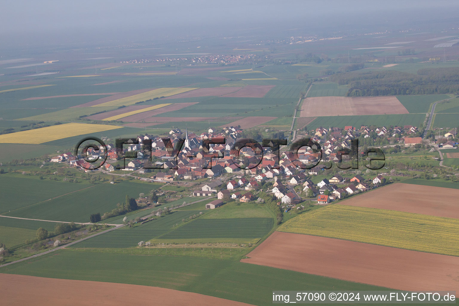 Vue aérienne de Quartier Dipbach in Bergtheim dans le département Bavière, Allemagne