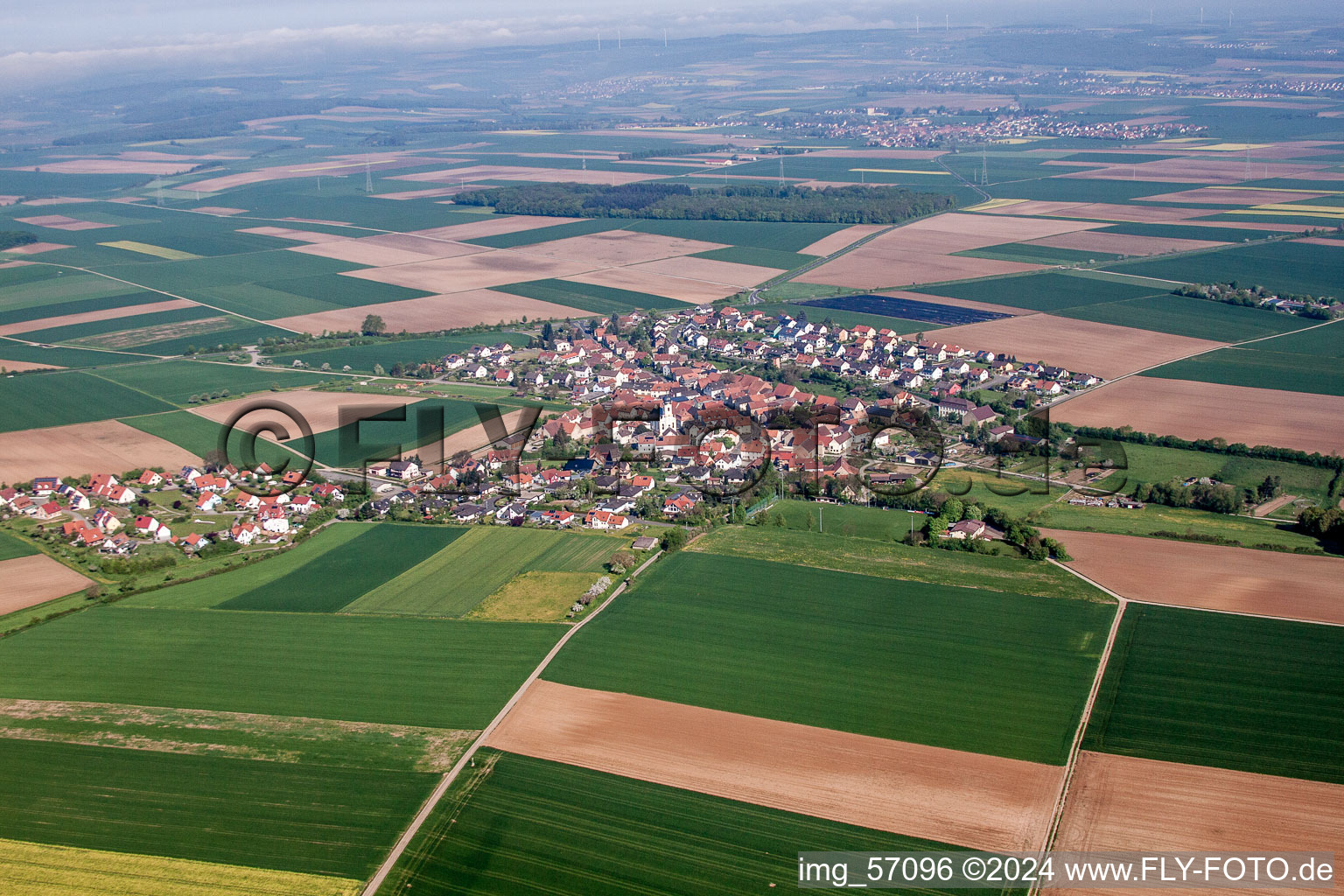 Vue aérienne de Quartier Theilheim in Waigolshausen dans le département Bavière, Allemagne