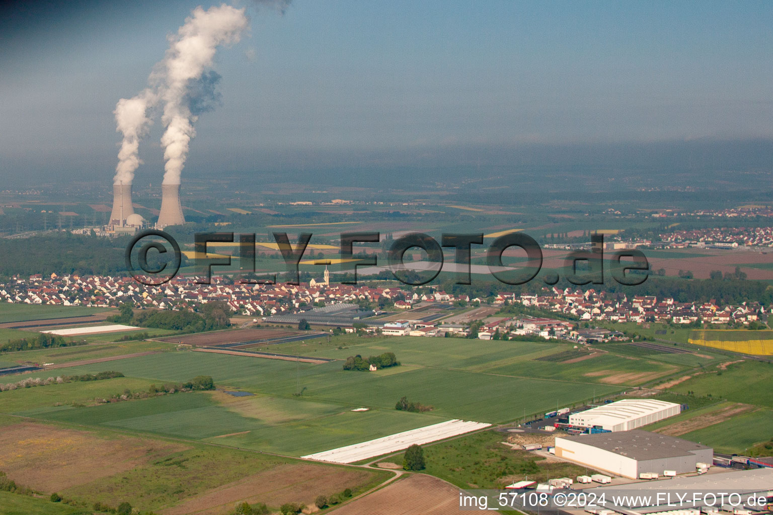 Vue aérienne de La girouette de Schwebheim à Schwebheim dans le département Bavière, Allemagne