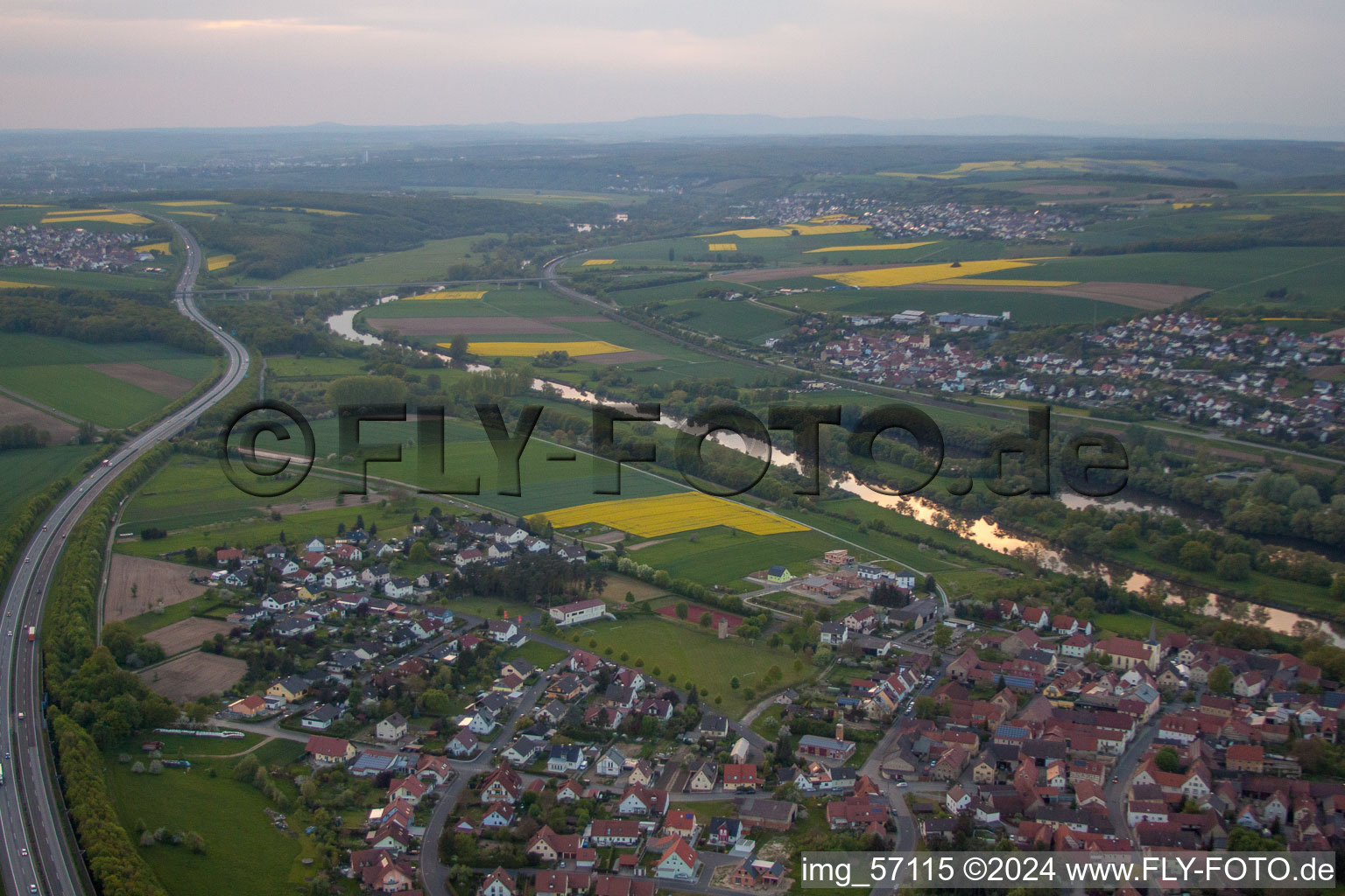 Photographie aérienne de Obereuerheim dans le département Bavière, Allemagne