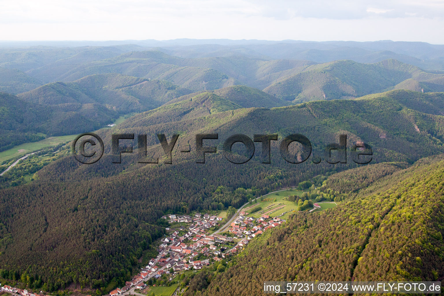 Vue d'oiseau de Spirkelbach dans le département Rhénanie-Palatinat, Allemagne