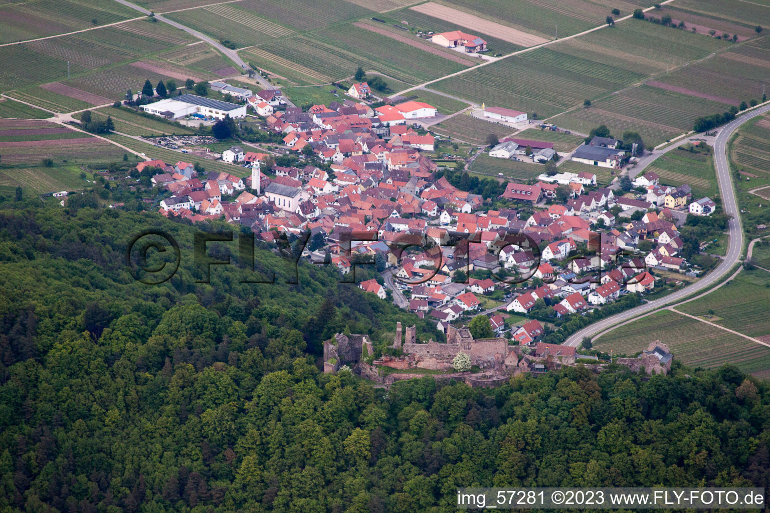 Eschbach dans le département Rhénanie-Palatinat, Allemagne d'un drone