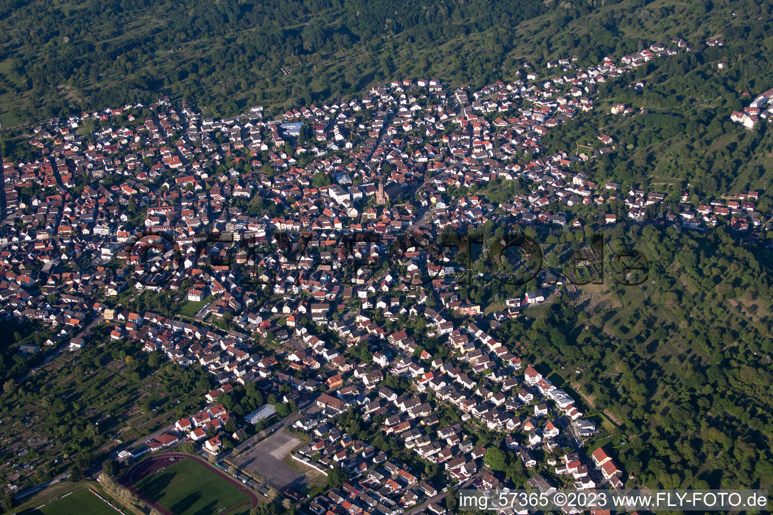 Vue aérienne de Du sud-ouest à Malsch dans le département Bade-Wurtemberg, Allemagne