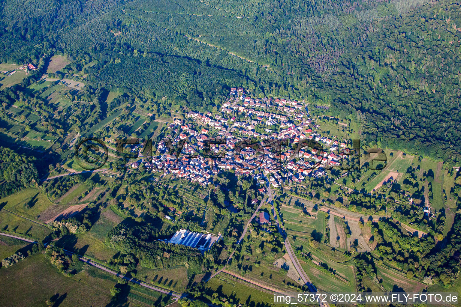 Vue aérienne de Du sud-ouest à le quartier Sulzbach in Malsch dans le département Bade-Wurtemberg, Allemagne