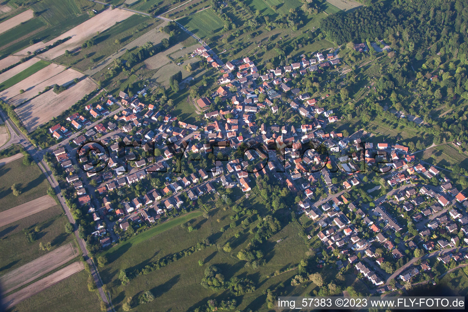 Quartier Oberweier in Ettlingen dans le département Bade-Wurtemberg, Allemagne d'un drone