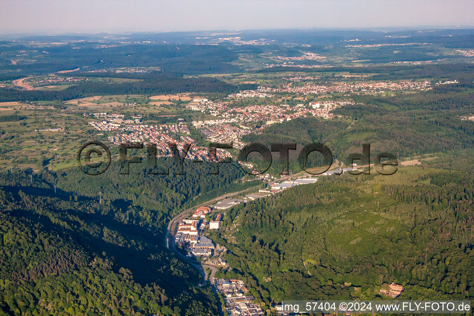 De l'ouest à le quartier Busenbach in Waldbronn dans le département Bade-Wurtemberg, Allemagne d'en haut