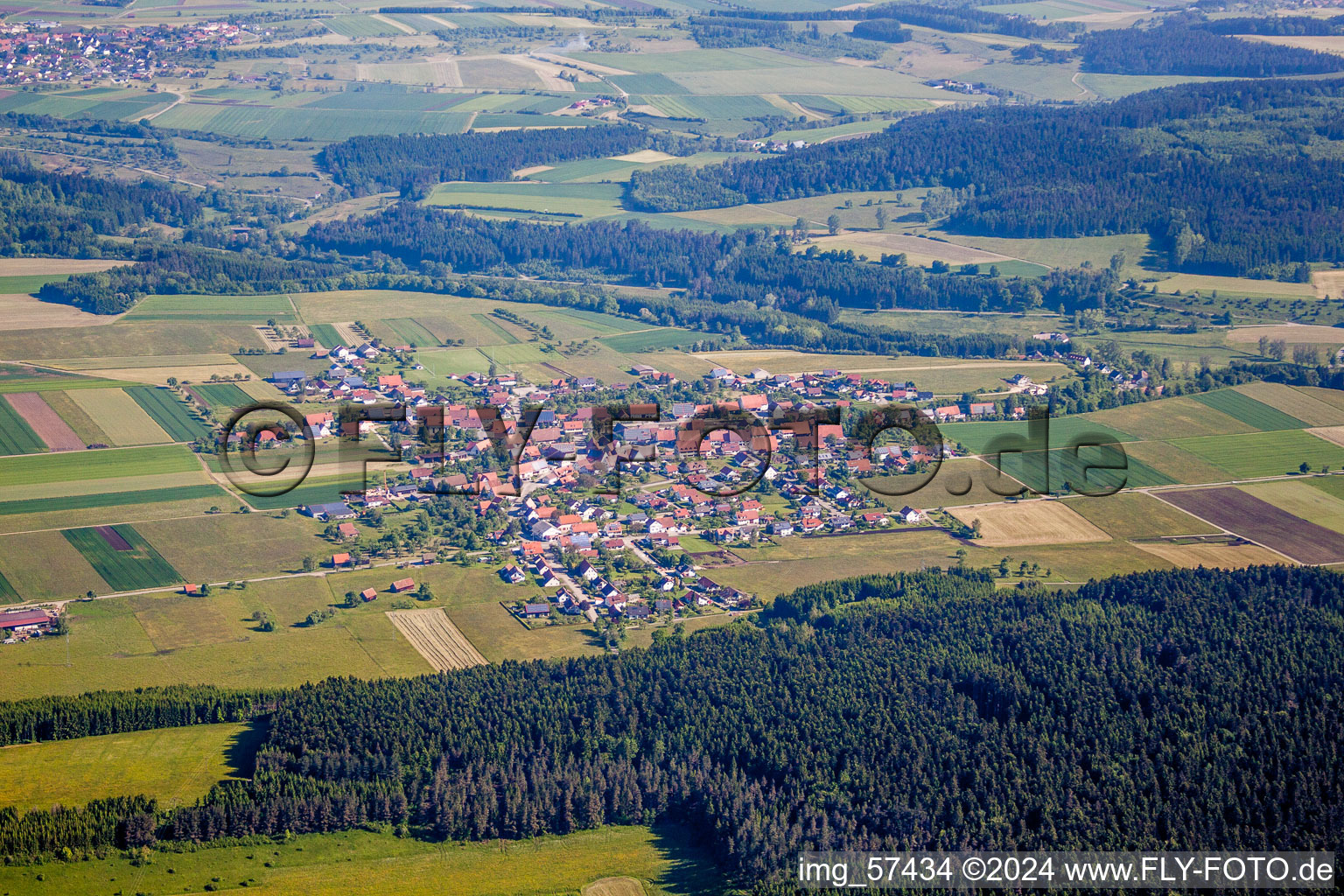 Vue aérienne de Quartier Täbingen in Rosenfeld dans le département Bade-Wurtemberg, Allemagne