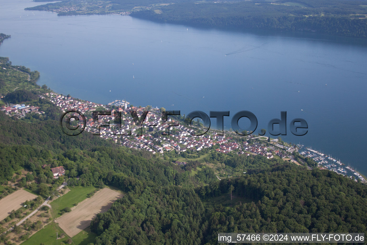 Sipplingen dans le département Bade-Wurtemberg, Allemagne depuis l'avion