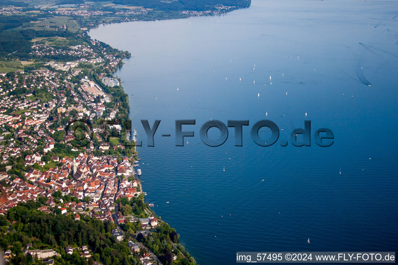 Vue aérienne de Centre-ville au bord du lac de Constance à Überlingen dans le département Bade-Wurtemberg, Allemagne