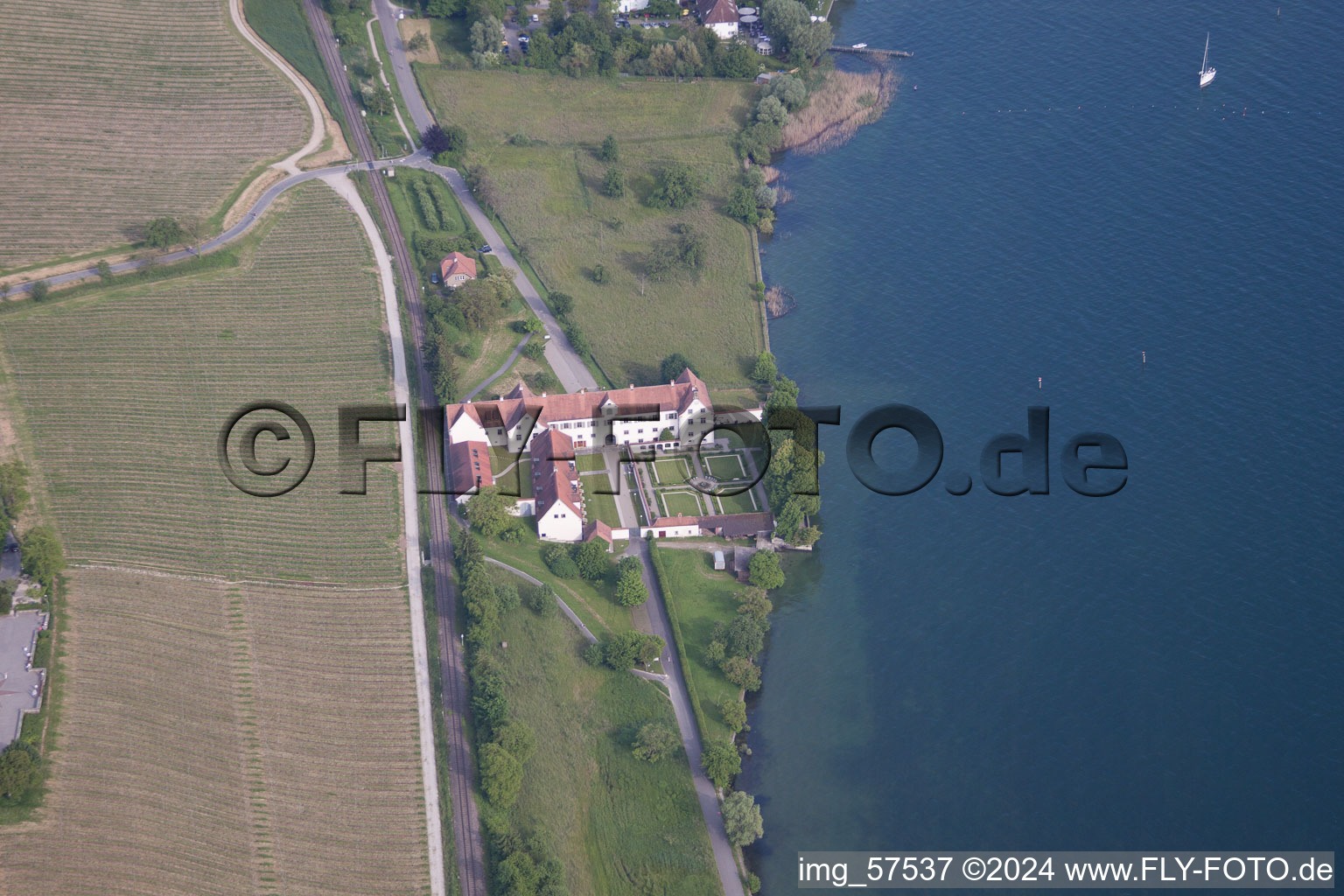 Vue oblique de Complexe du château du lac de Constance-Schloss Maurach à le quartier Seefelden in Uhldingen-Mühlhofen dans le département Bade-Wurtemberg, Allemagne