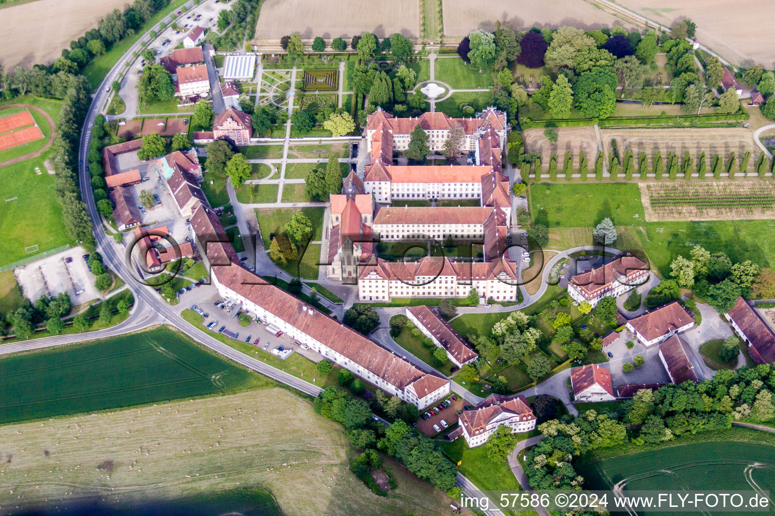 Vue aérienne de Verrouillage de l'école Salem à le quartier Stefansfeld in Salem dans le département Bade-Wurtemberg, Allemagne