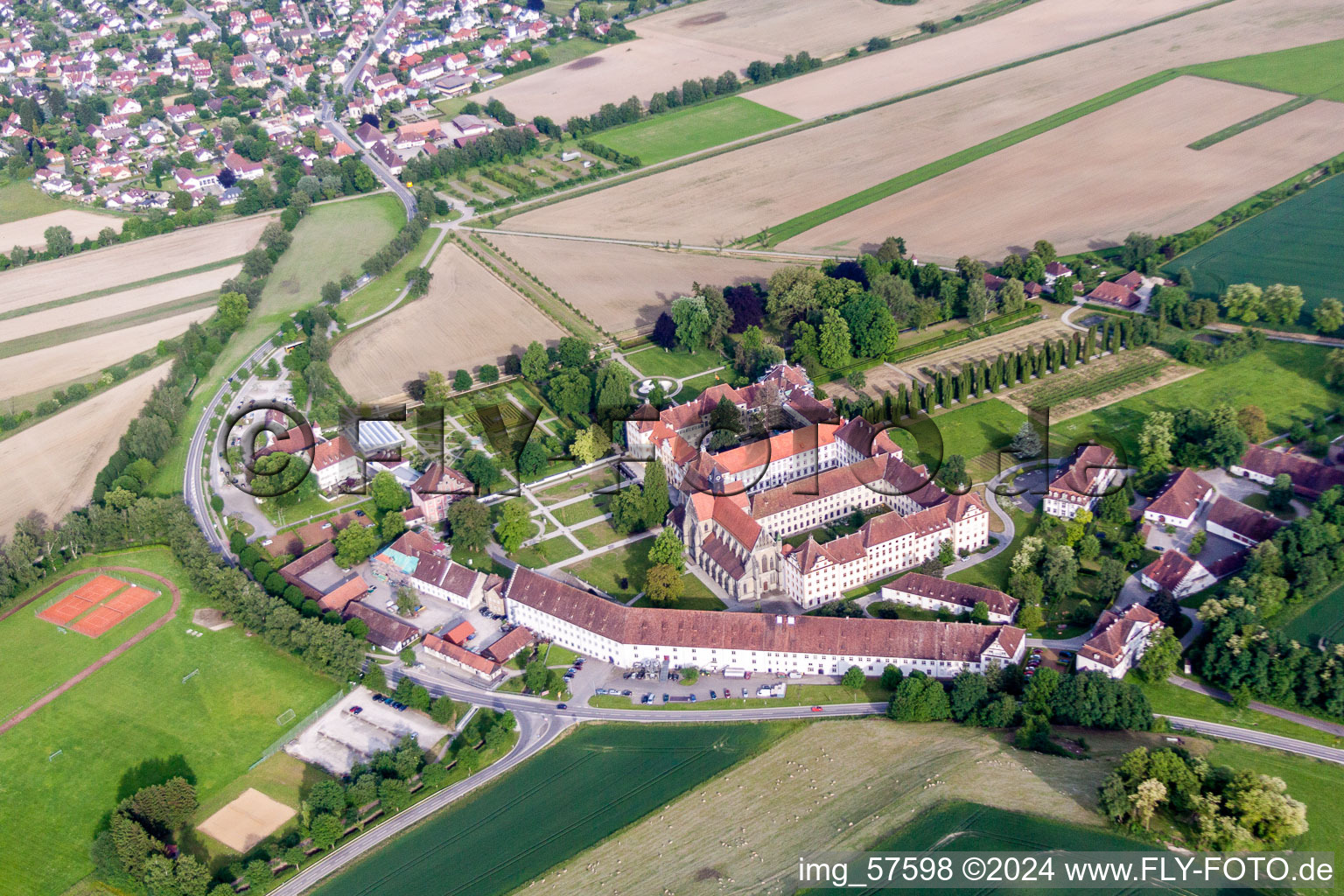 Photographie aérienne de Verrouillage de l'école Salem à le quartier Stefansfeld in Salem dans le département Bade-Wurtemberg, Allemagne