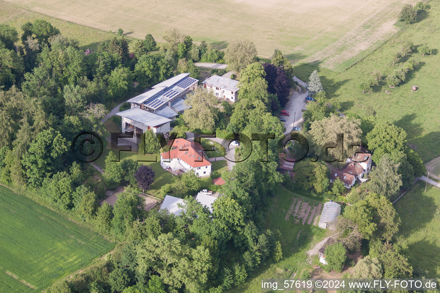 Vue aérienne de Communauté scolaire de Camphill Bruckfelden à le quartier Bruckfelden in Frickingen dans le département Bade-Wurtemberg, Allemagne