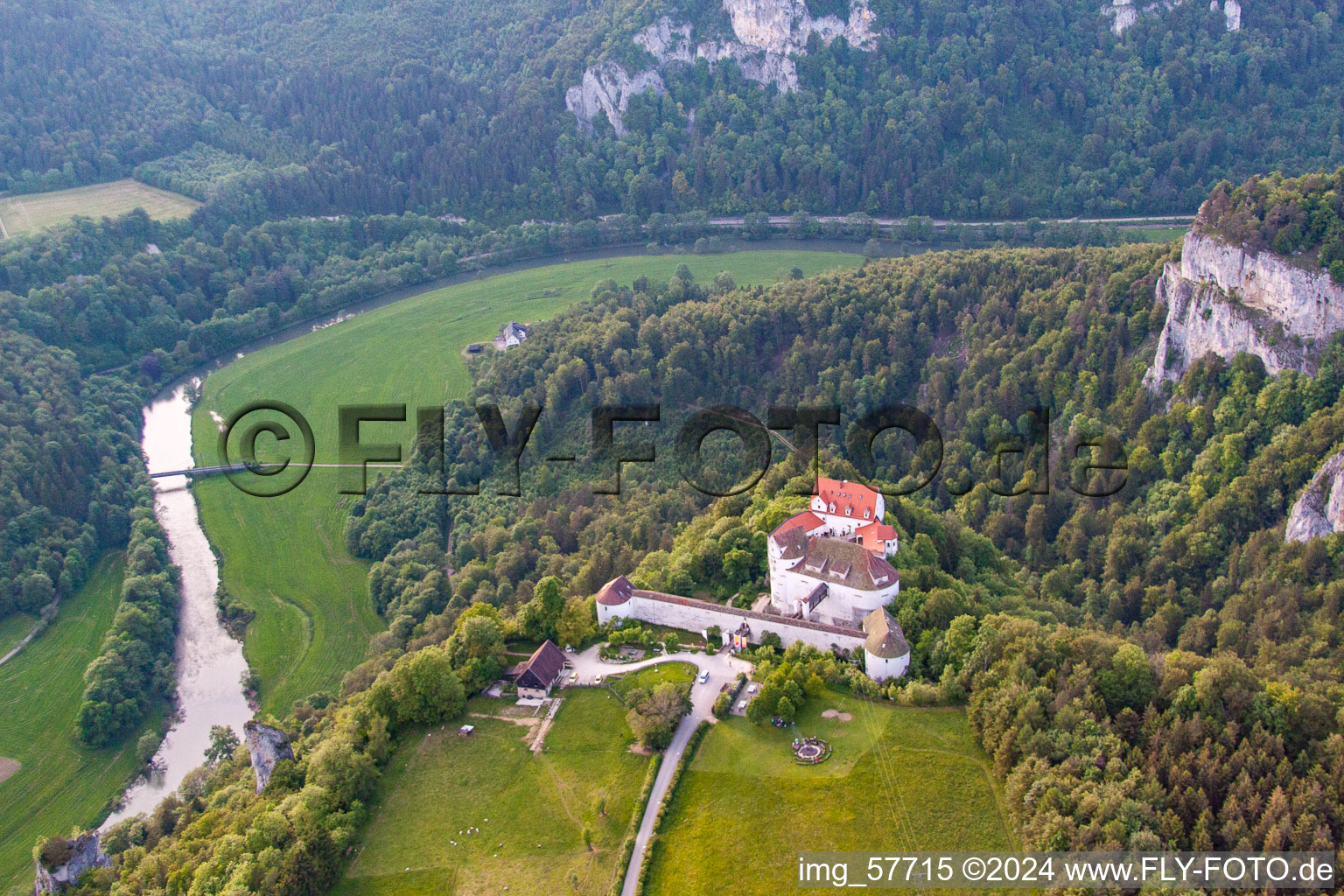 Percée du Danube à Leibertingen dans le département Bade-Wurtemberg, Allemagne depuis l'avion