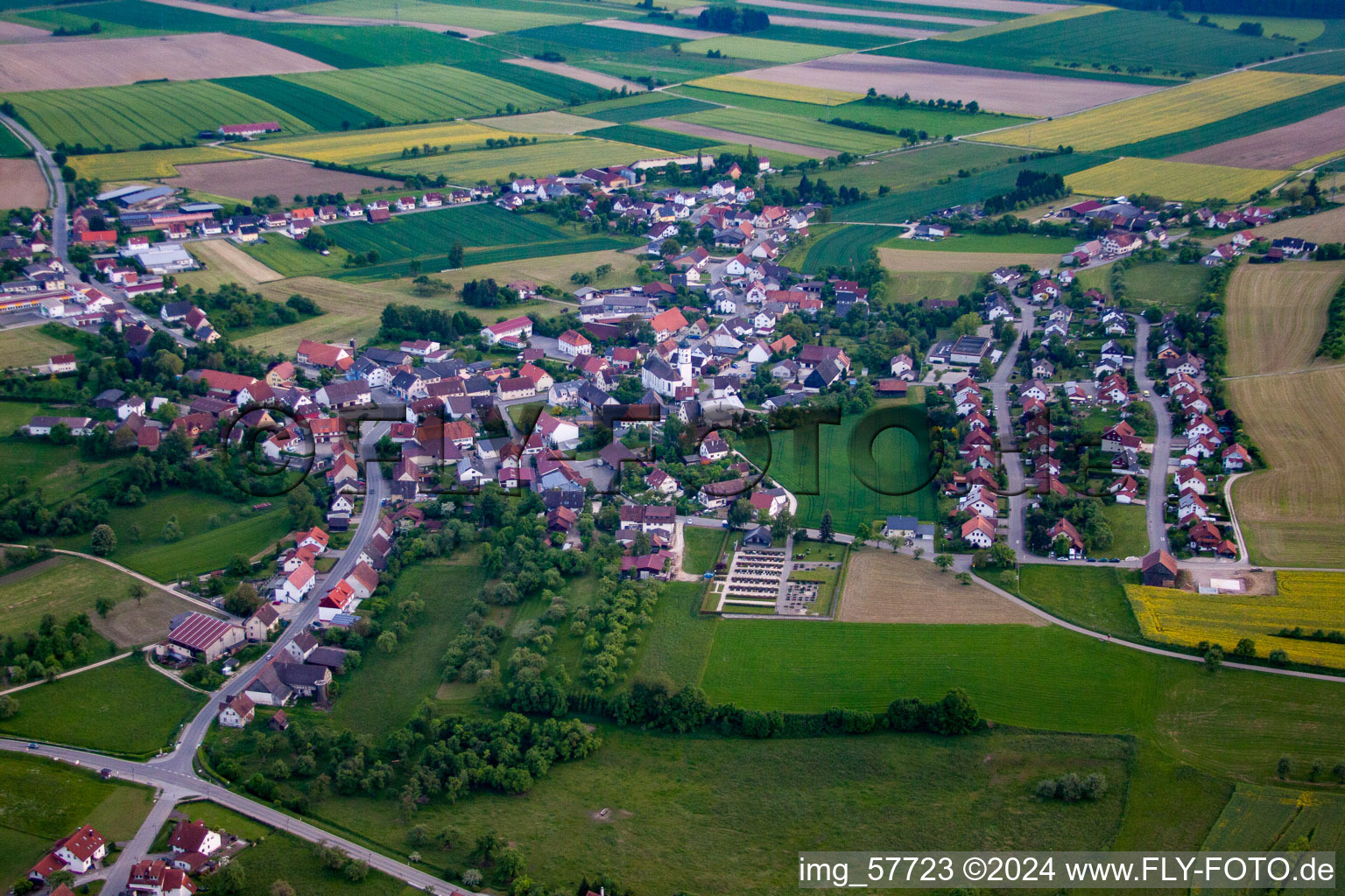 Vue aérienne de Du nord à le quartier Rohrdorf in Meßkirch dans le département Bade-Wurtemberg, Allemagne