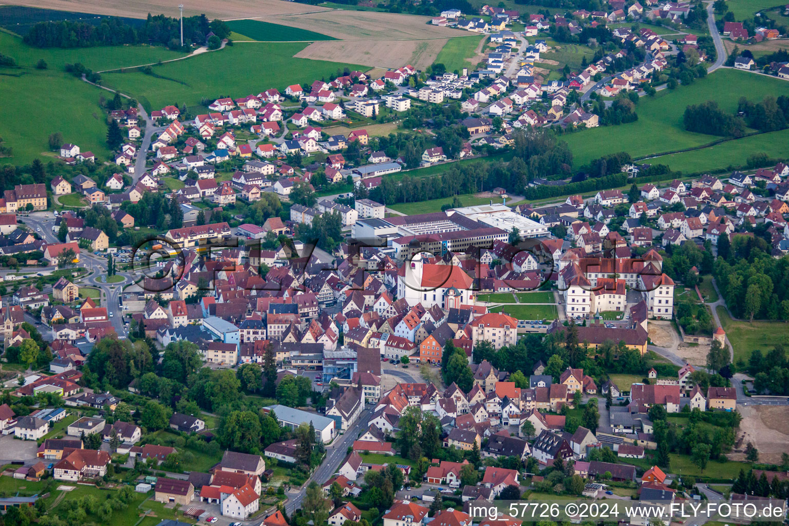 Meßkirch dans le département Bade-Wurtemberg, Allemagne vu d'un drone