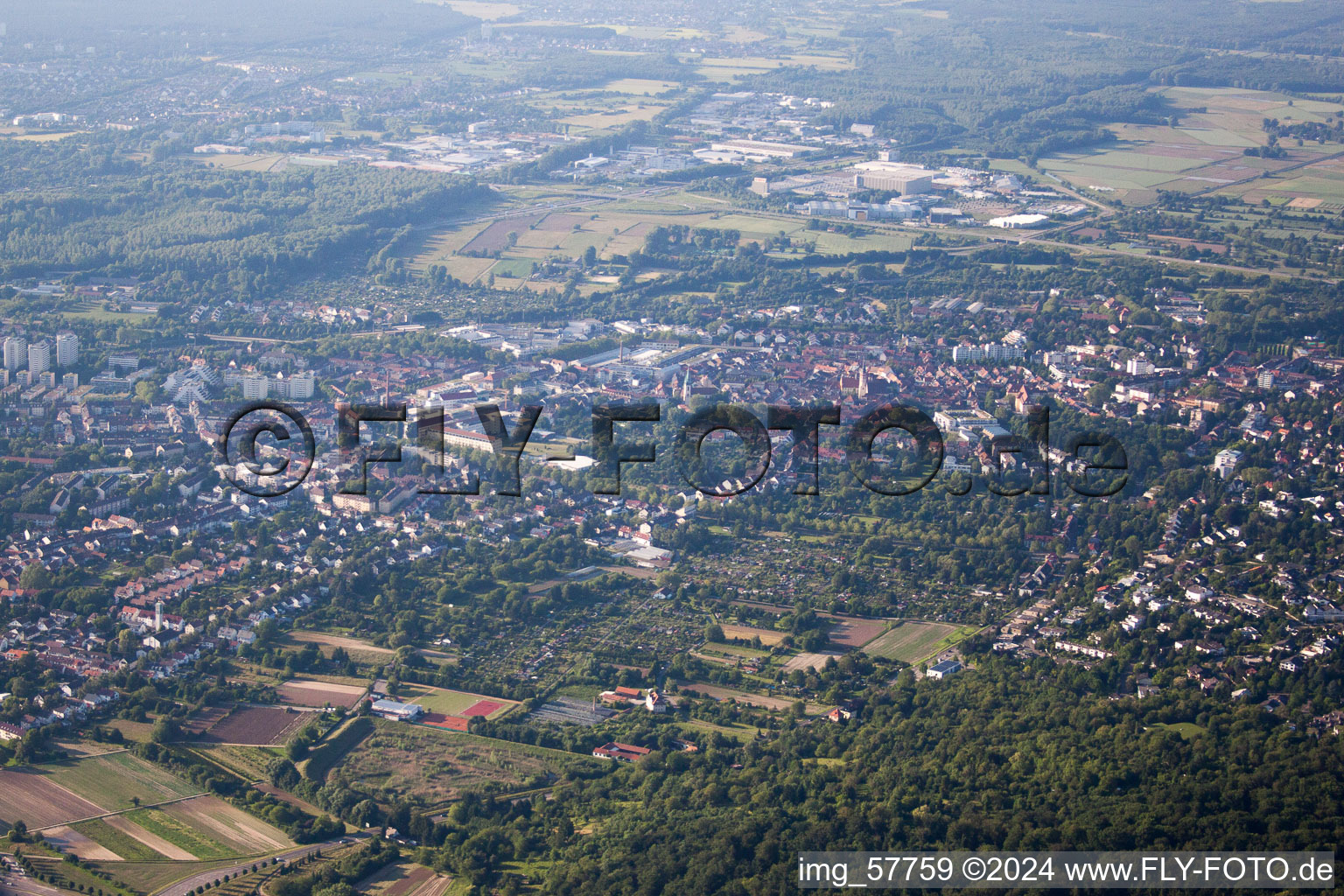 Quartier Durlach in Karlsruhe dans le département Bade-Wurtemberg, Allemagne d'un drone