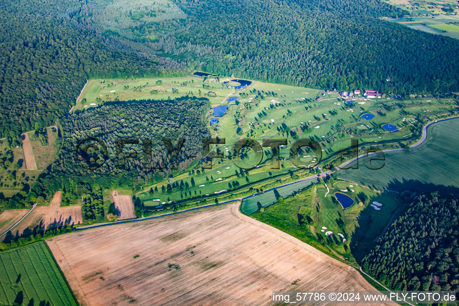 Vue aérienne de Terrain du parcours de golf Johannesthal Golf Club à le quartier Wössingen in Walzbachtal dans le département Bade-Wurtemberg, Allemagne