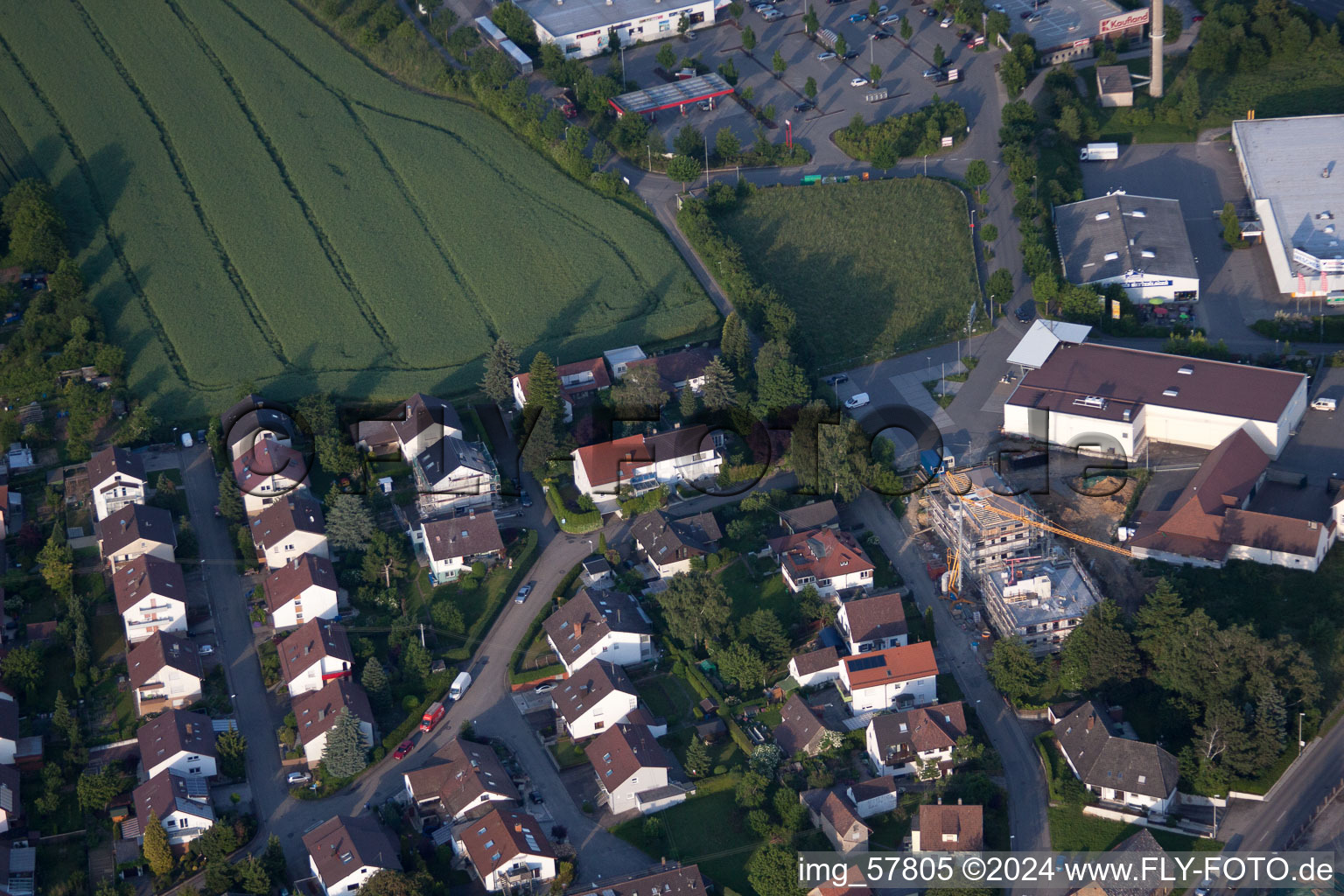 Vue aérienne de Suis Eichholz à le quartier Diedelsheim in Bretten dans le département Bade-Wurtemberg, Allemagne