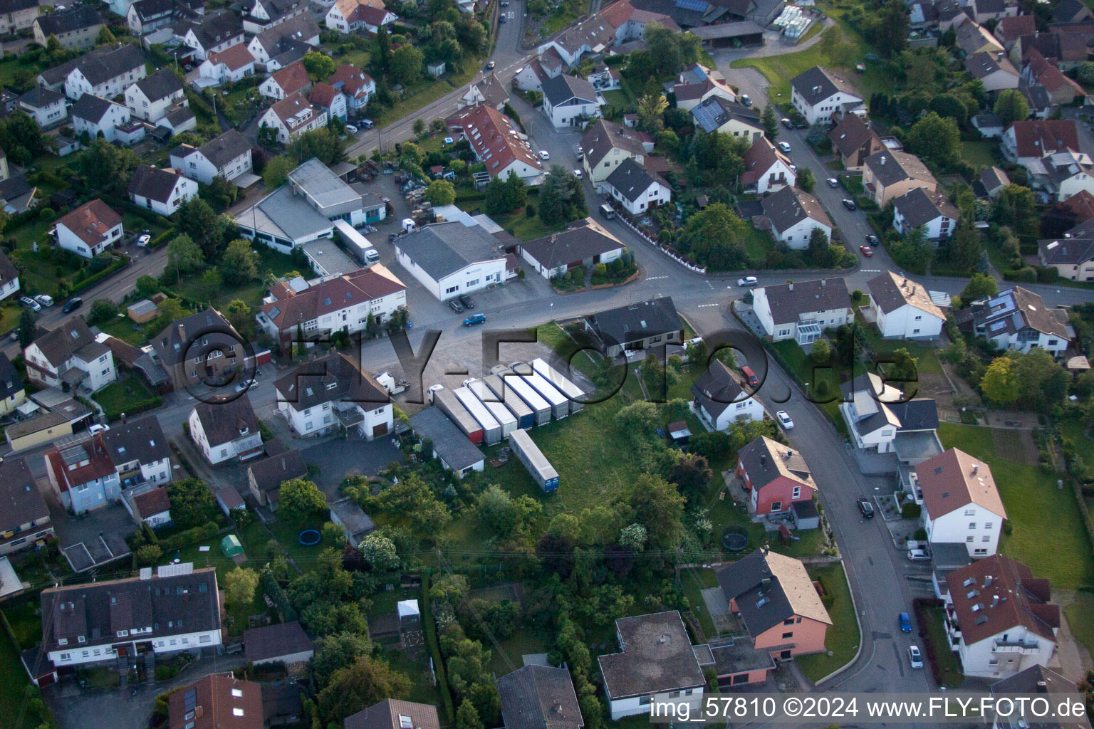 Vue aérienne de Société de transport ENDERES à le quartier Diedelsheim in Bretten dans le département Bade-Wurtemberg, Allemagne