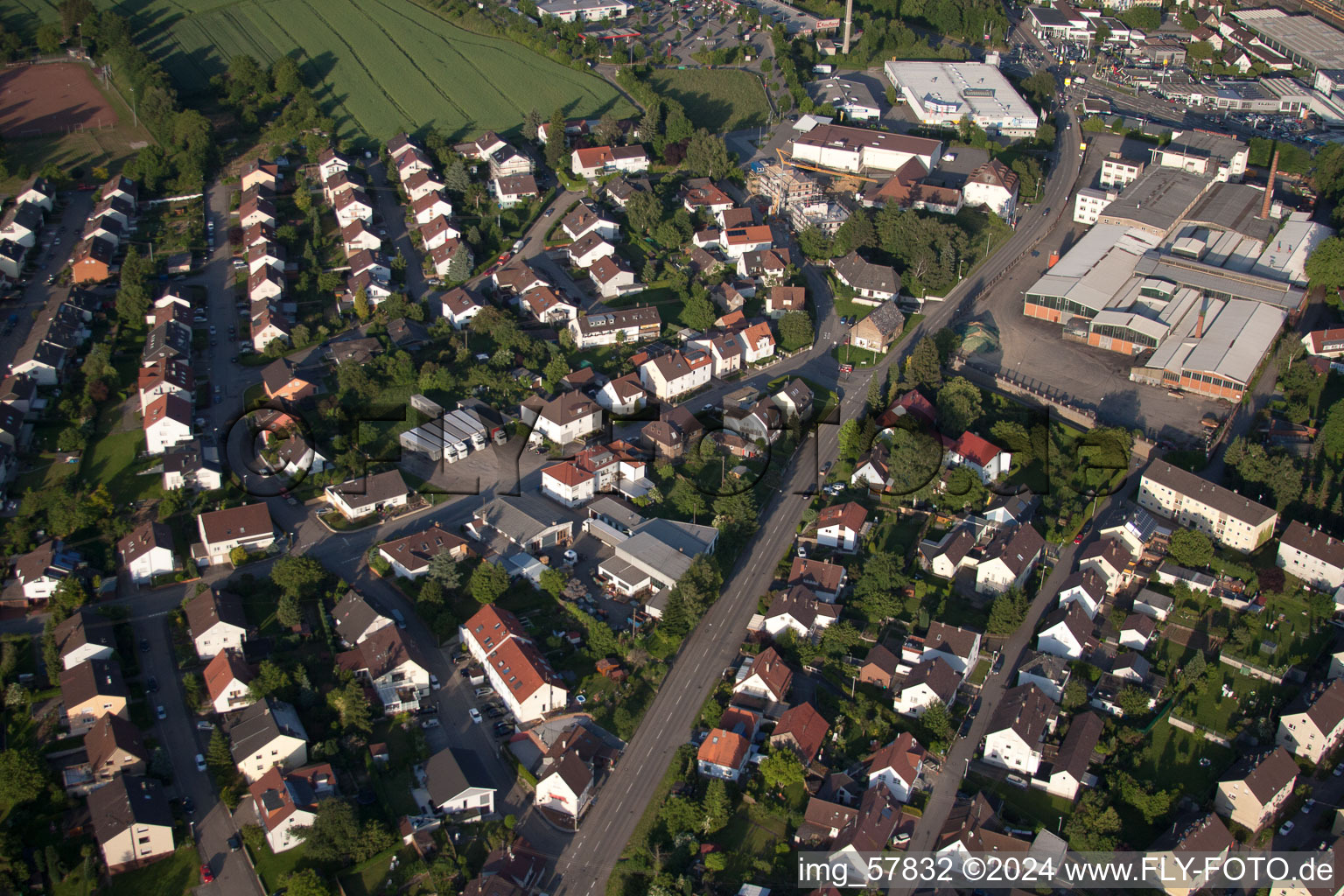 Vue d'oiseau de Quartier Diedelsheim in Bretten dans le département Bade-Wurtemberg, Allemagne