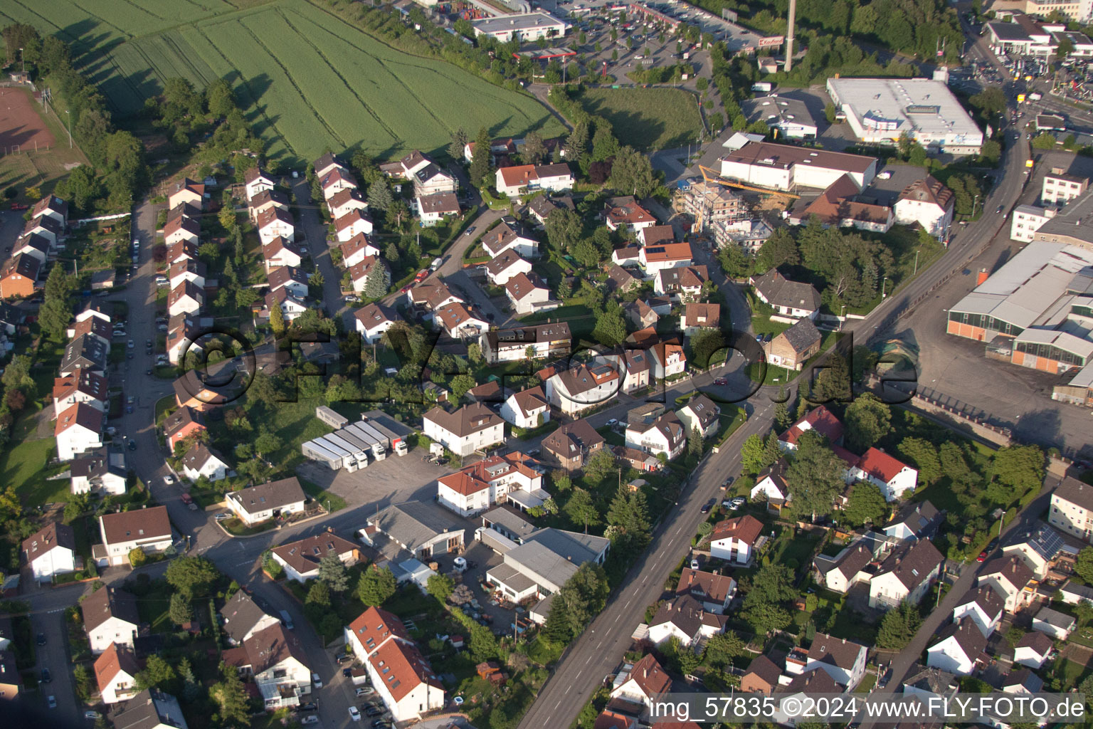 Vue aérienne de Société de transport logistique ENDERES à le quartier Diedelsheim in Bretten dans le département Bade-Wurtemberg, Allemagne