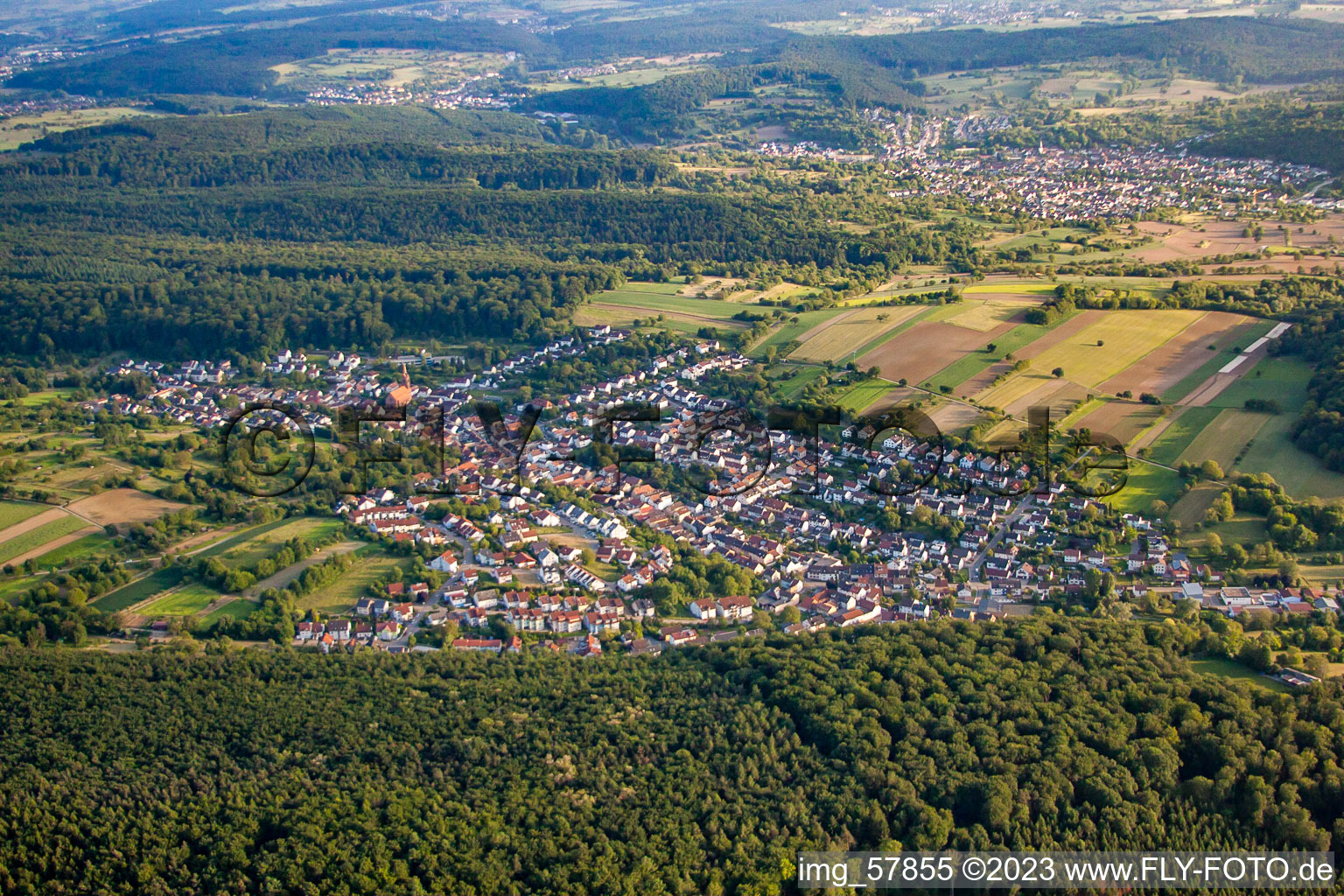 Vue aérienne de Quartier Wöschbach in Pfinztal dans le département Bade-Wurtemberg, Allemagne